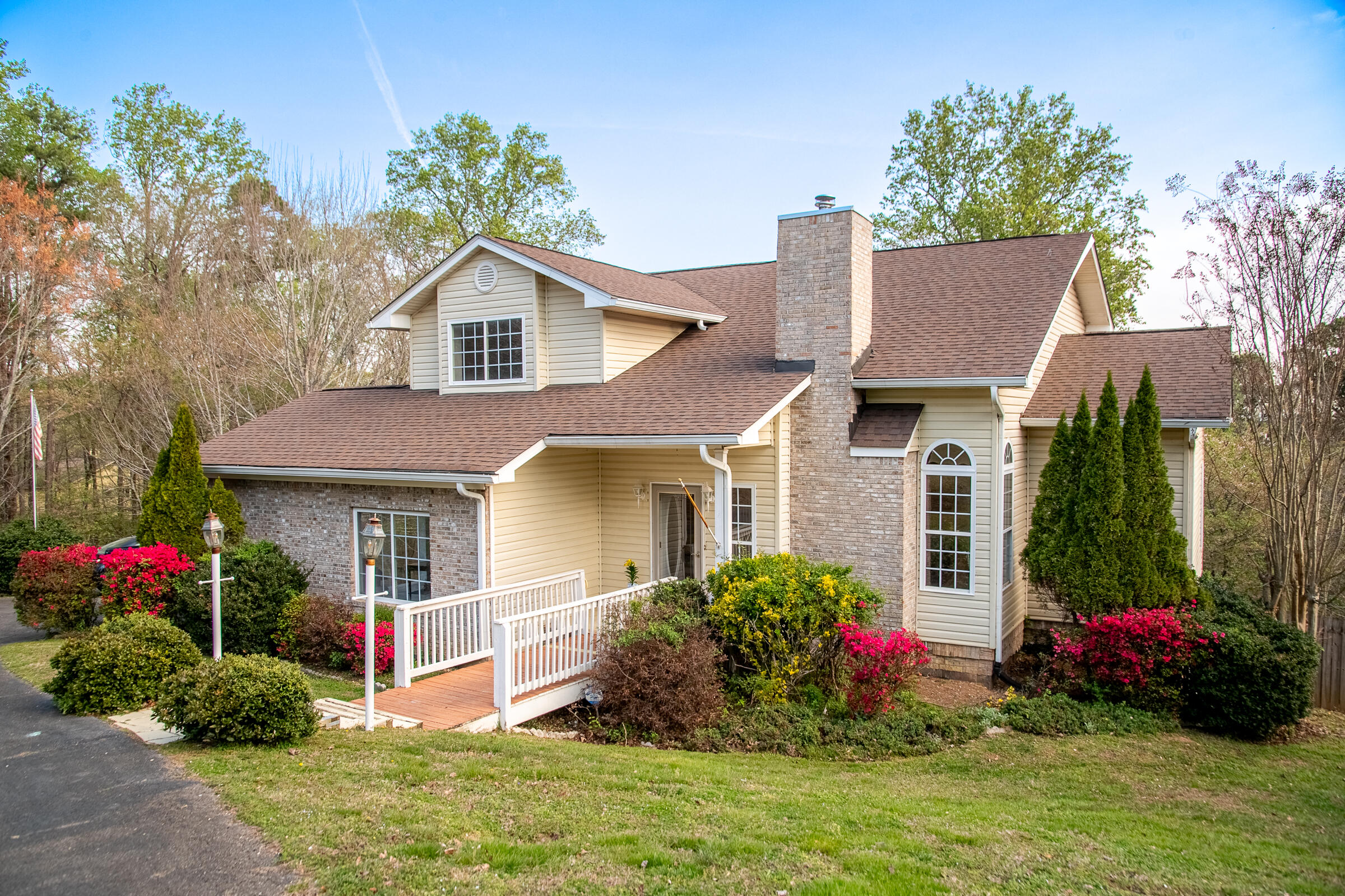 2925 Gold Point Circle S