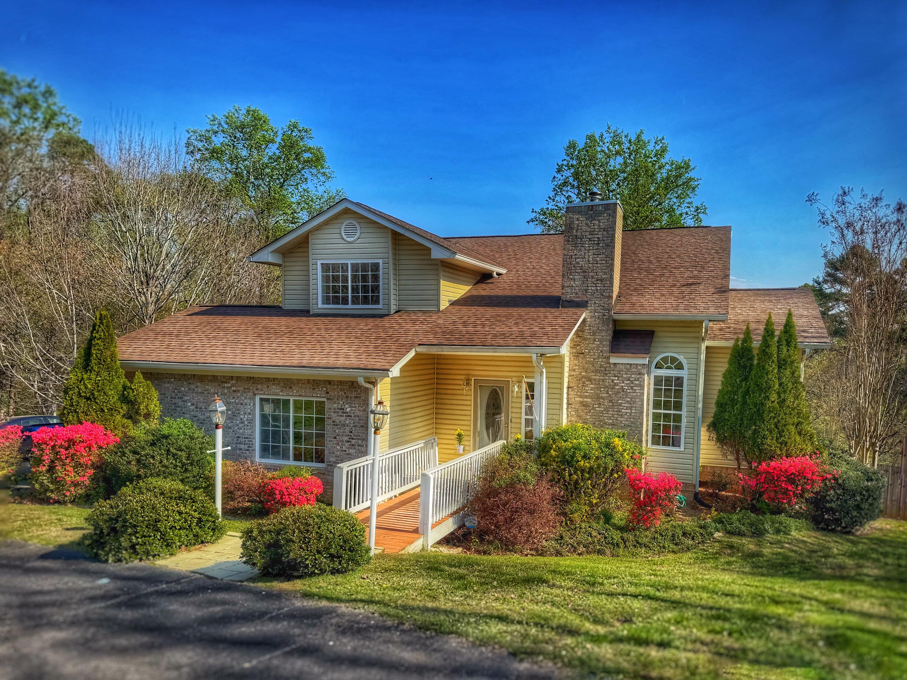 2925 Gold Point Circle S