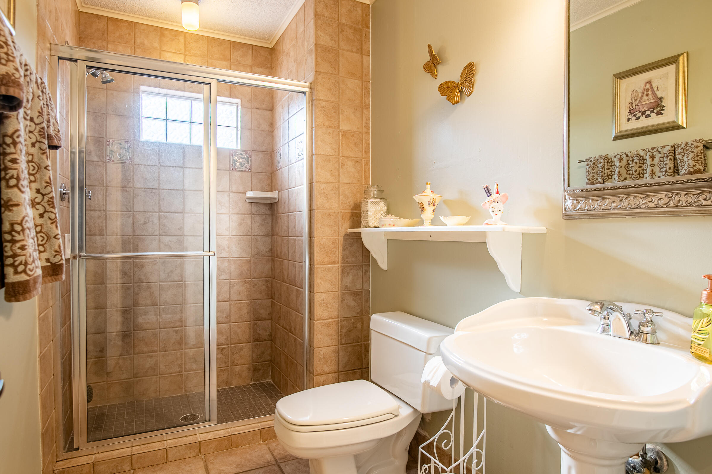 5702 Queen Mary Lane