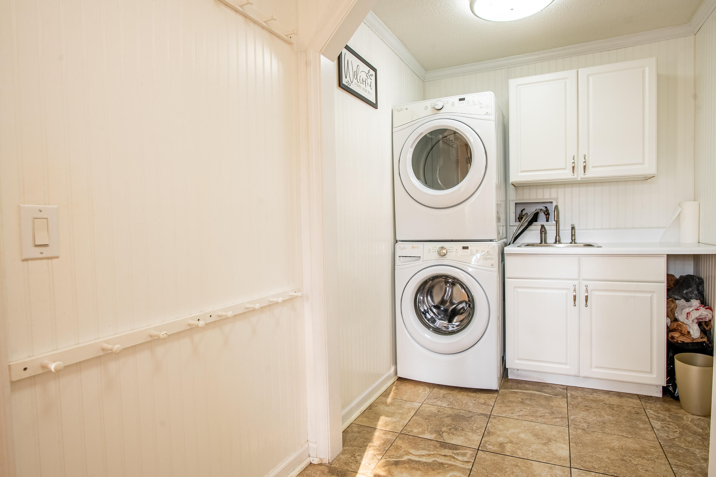 5702 Queen Mary Lane