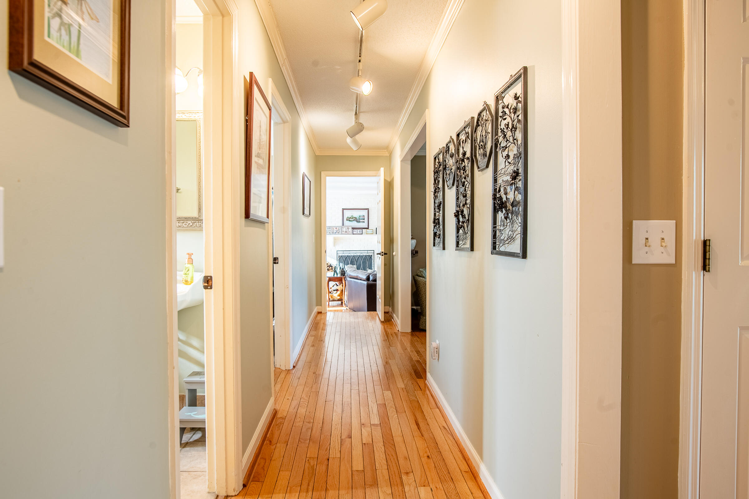 5702 Queen Mary Lane