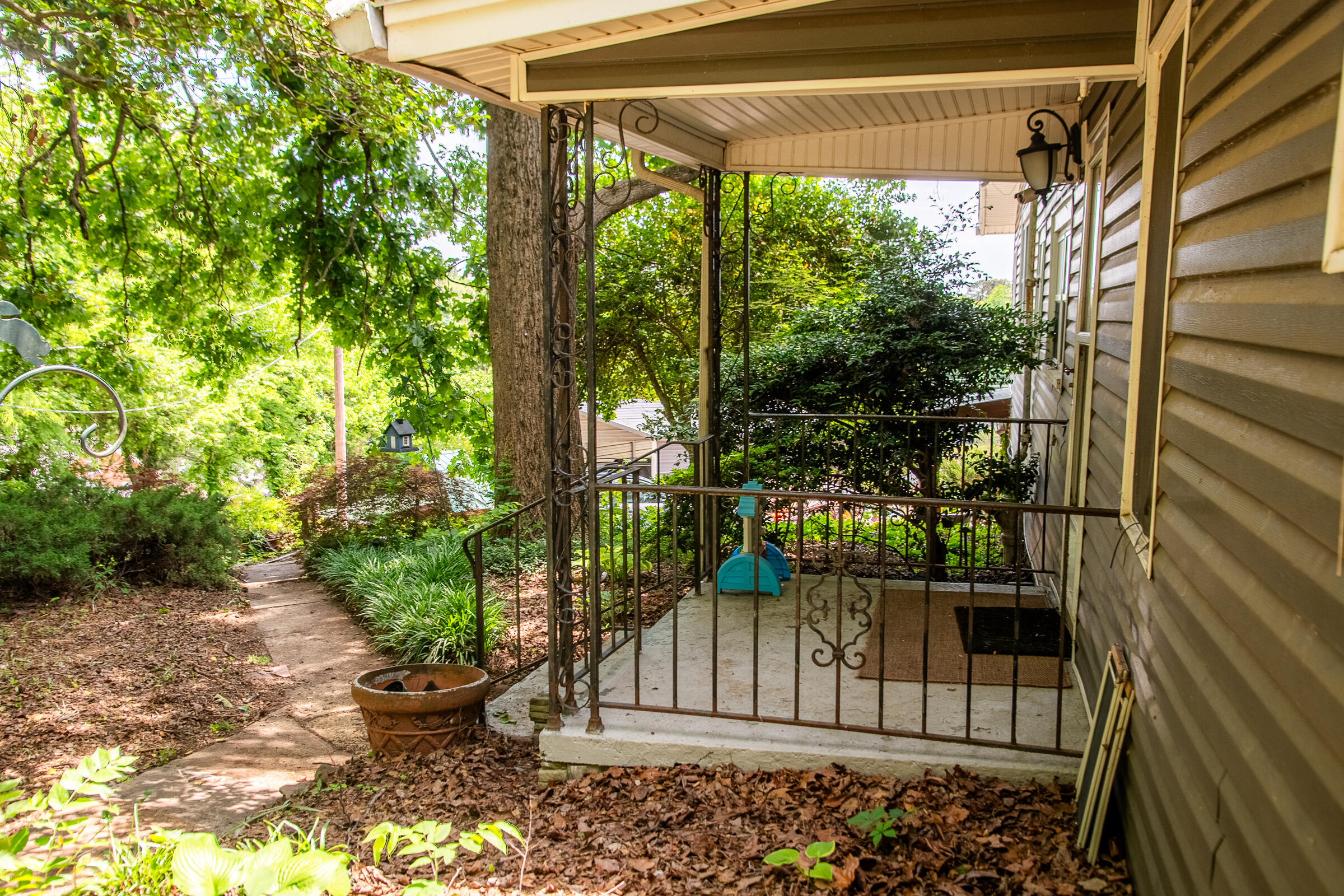 811 Poindexter Avenue