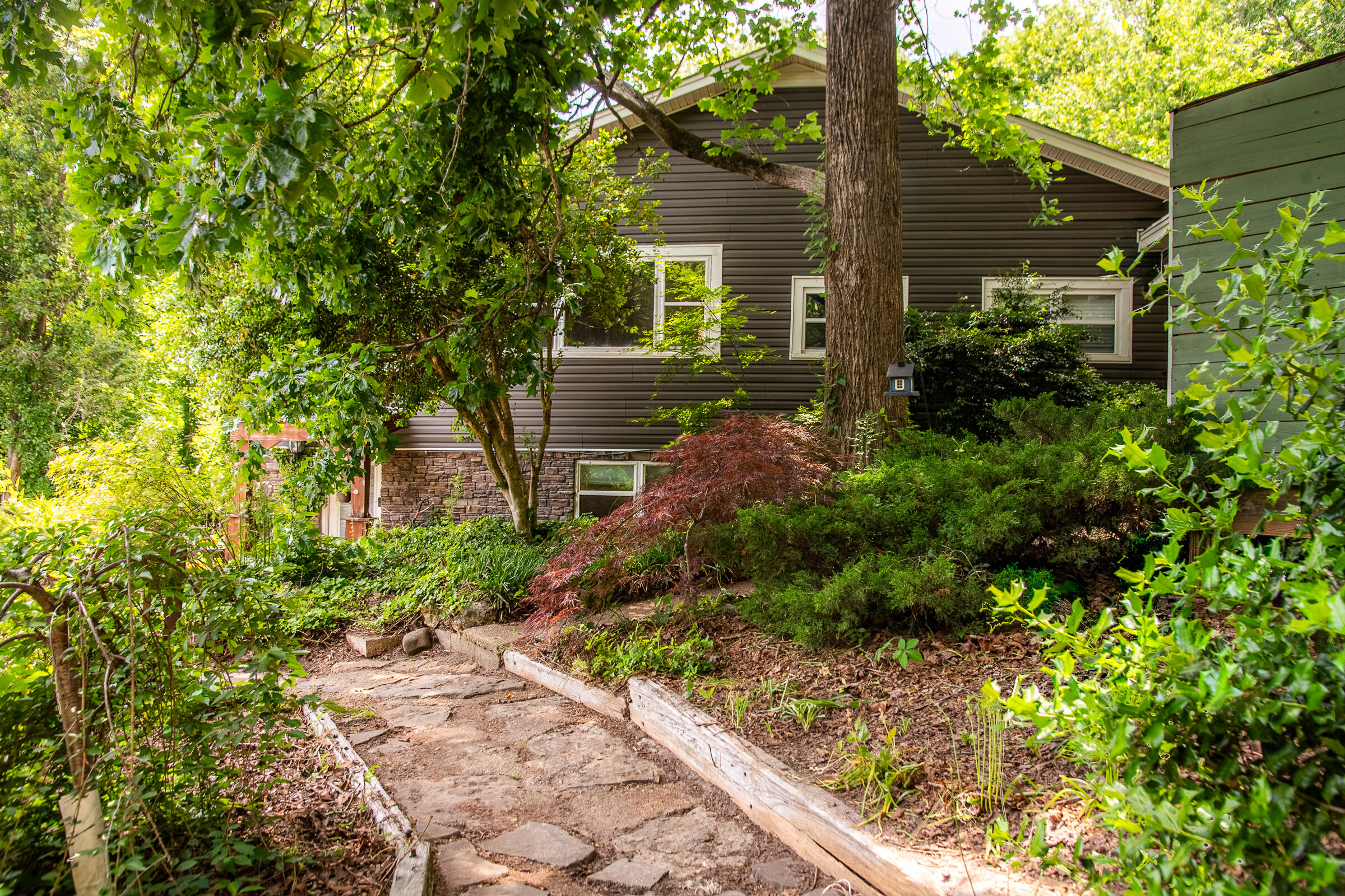 811 Poindexter Avenue