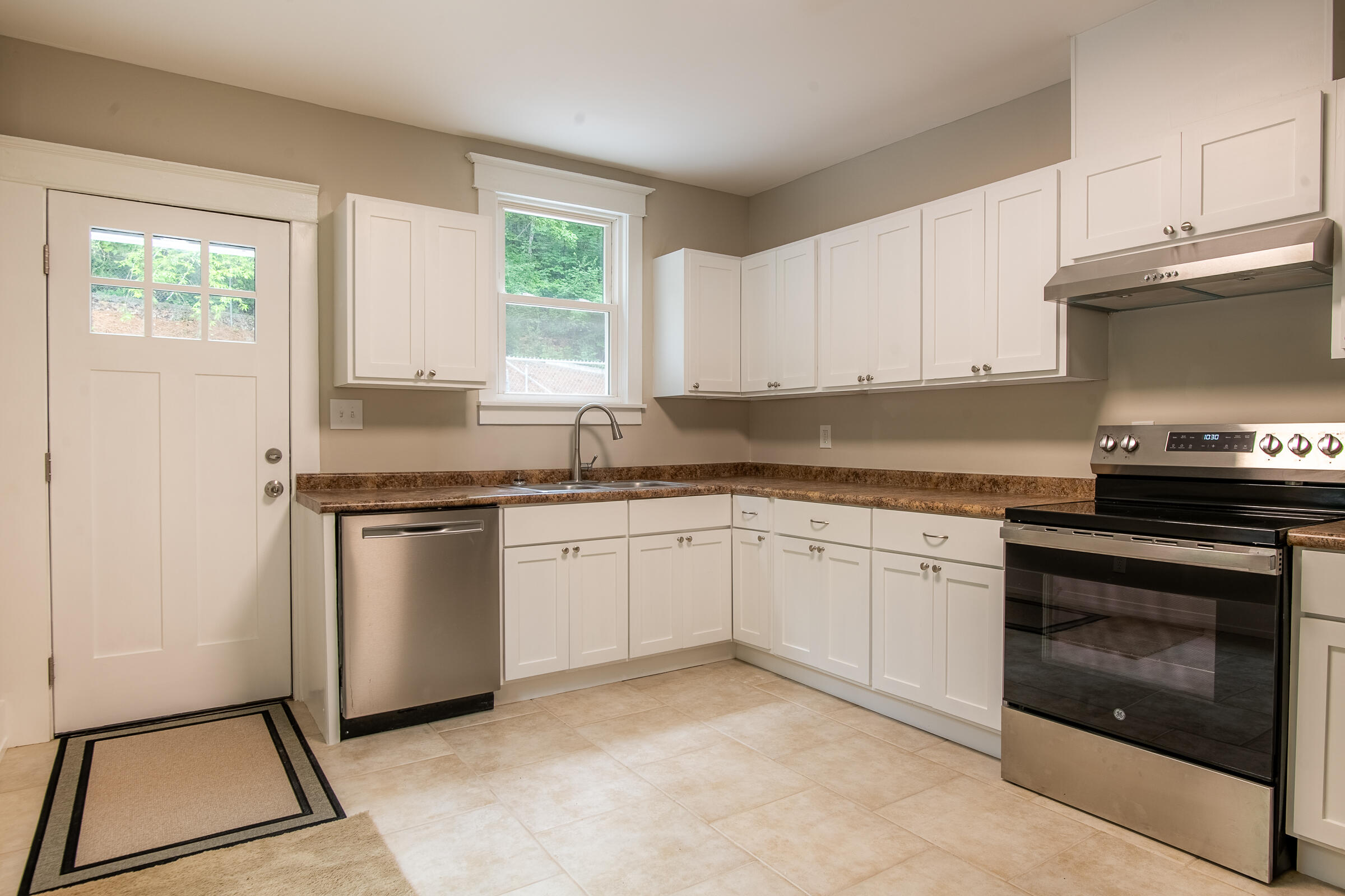 2317 Ridge Crest Drive, 1