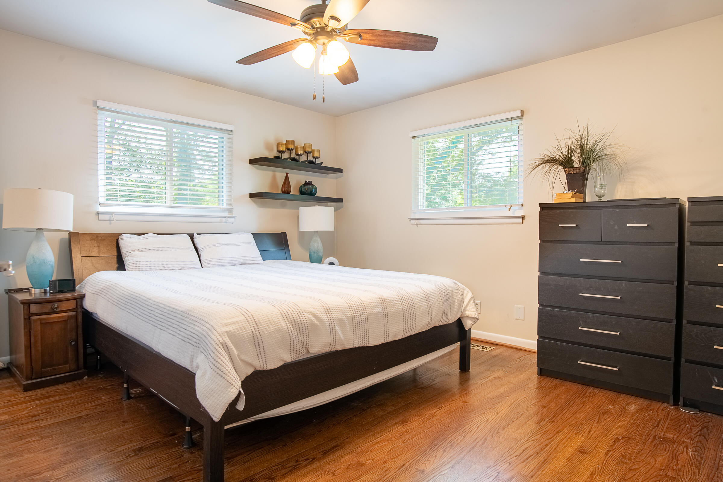 4633 Cloverdale Loop