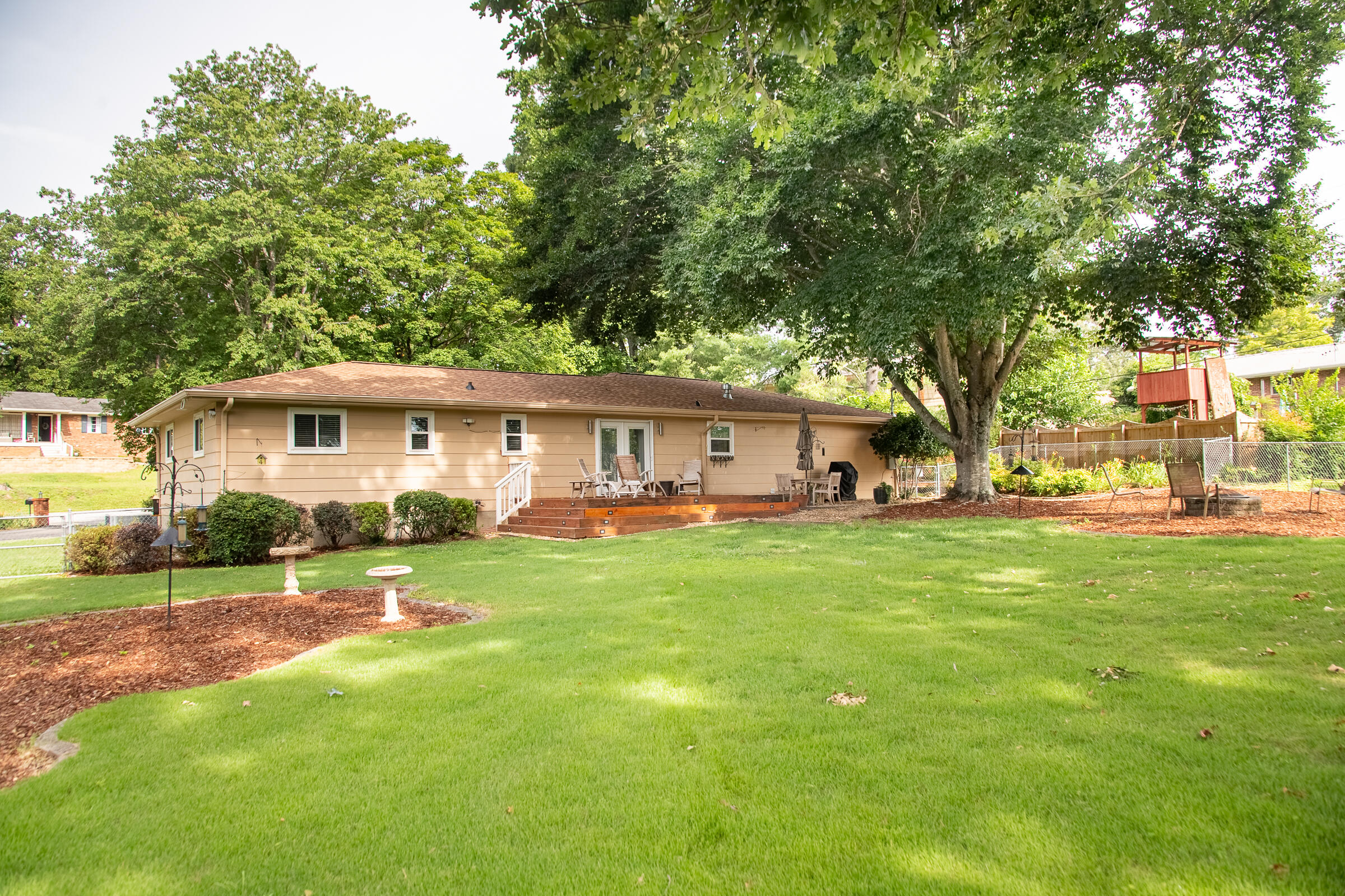 4633 Cloverdale Loop
