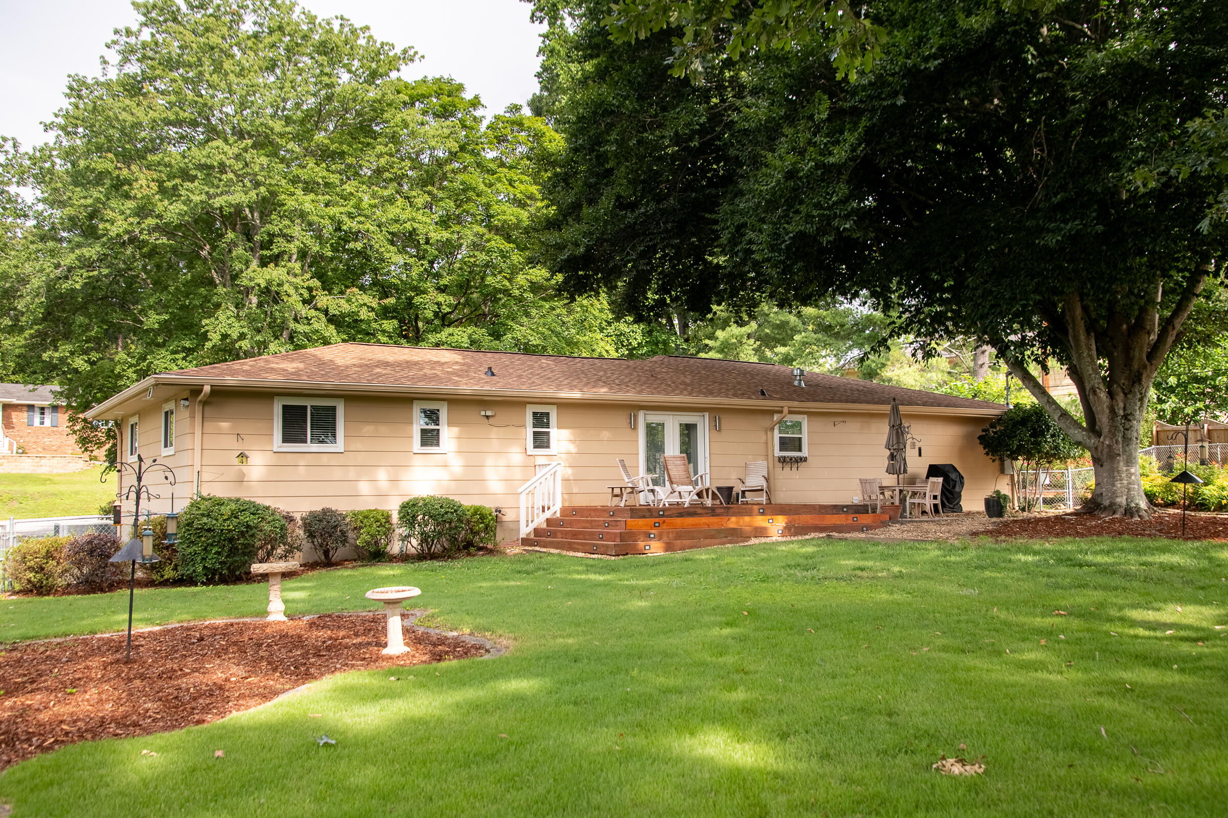 4633 Cloverdale Loop