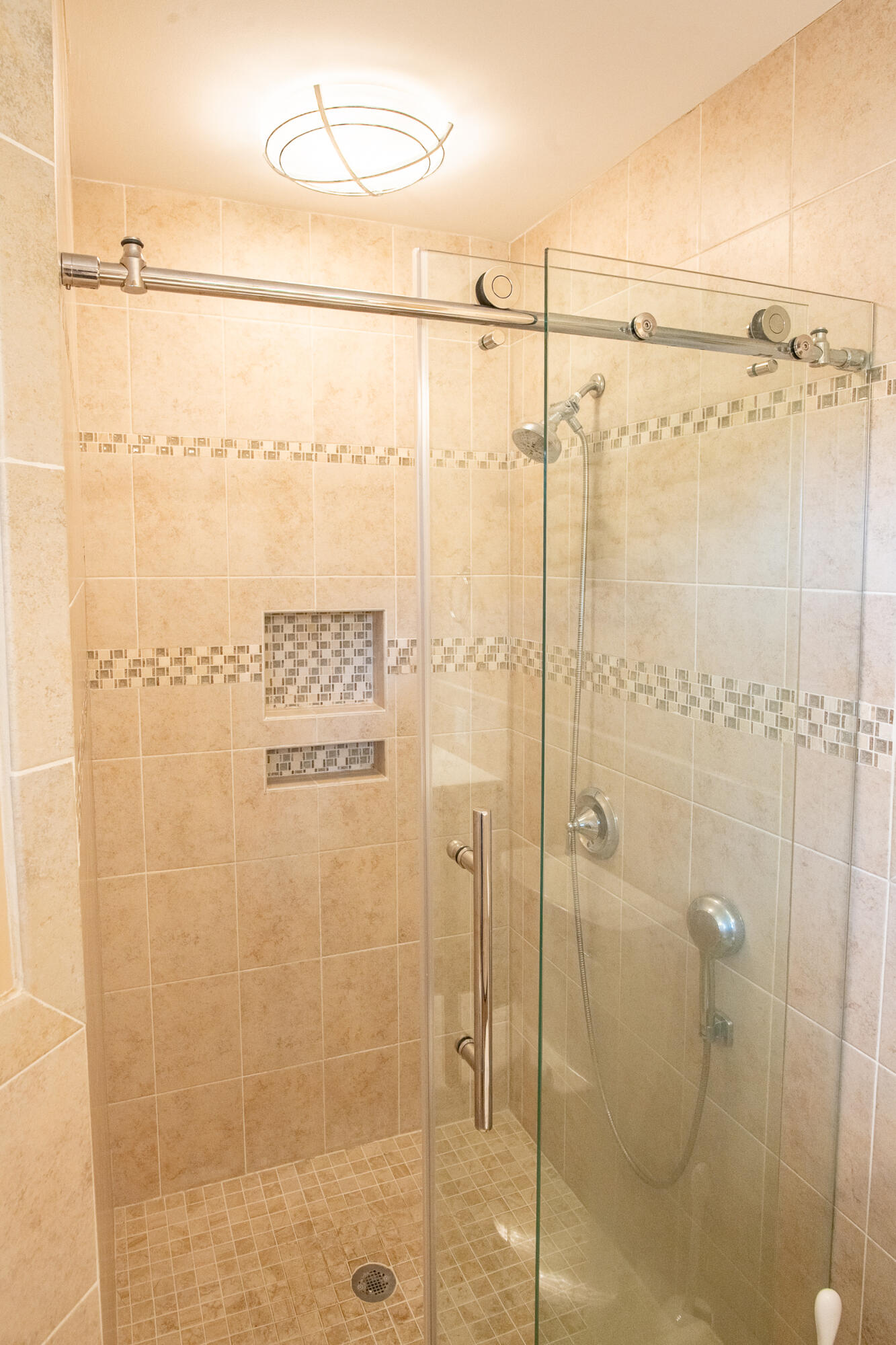 4633 Cloverdale Loop