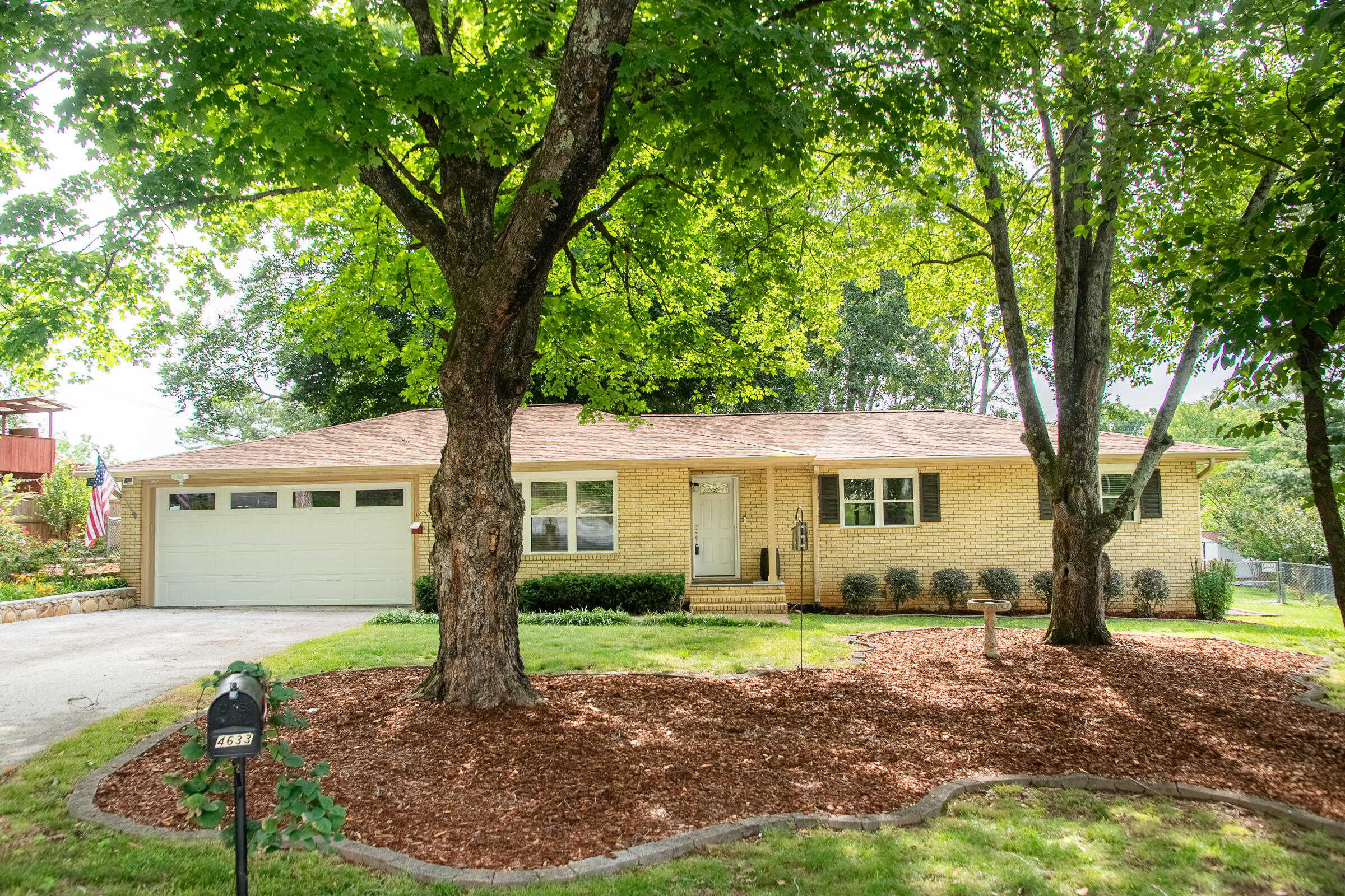 4633 Cloverdale Loop
