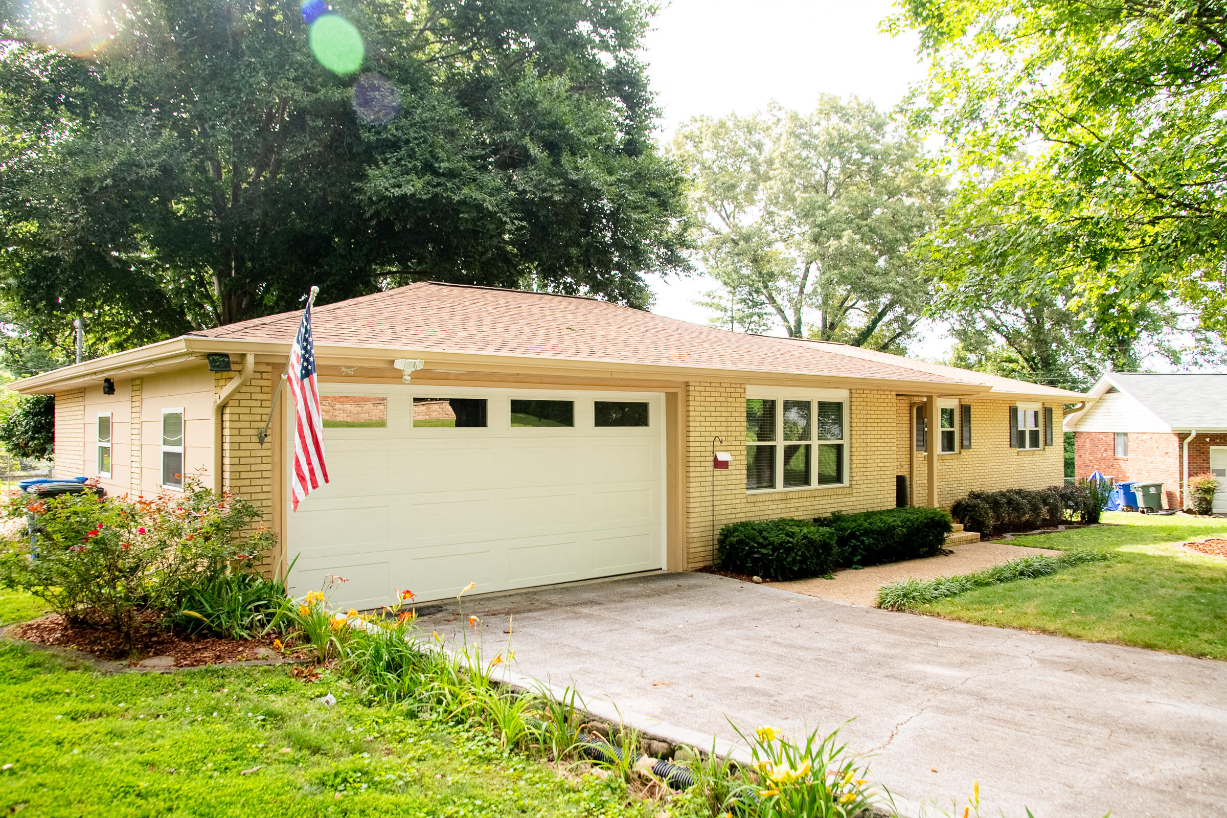 4633 Cloverdale Loop