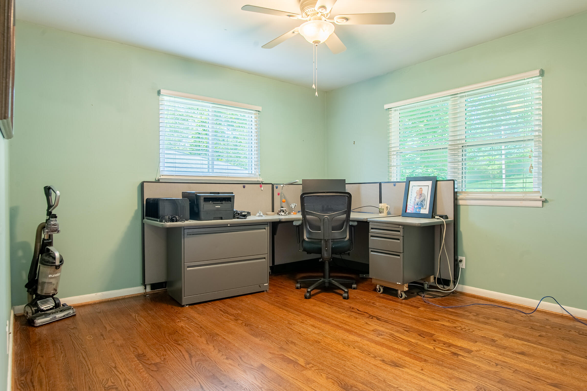 4633 Cloverdale Loop