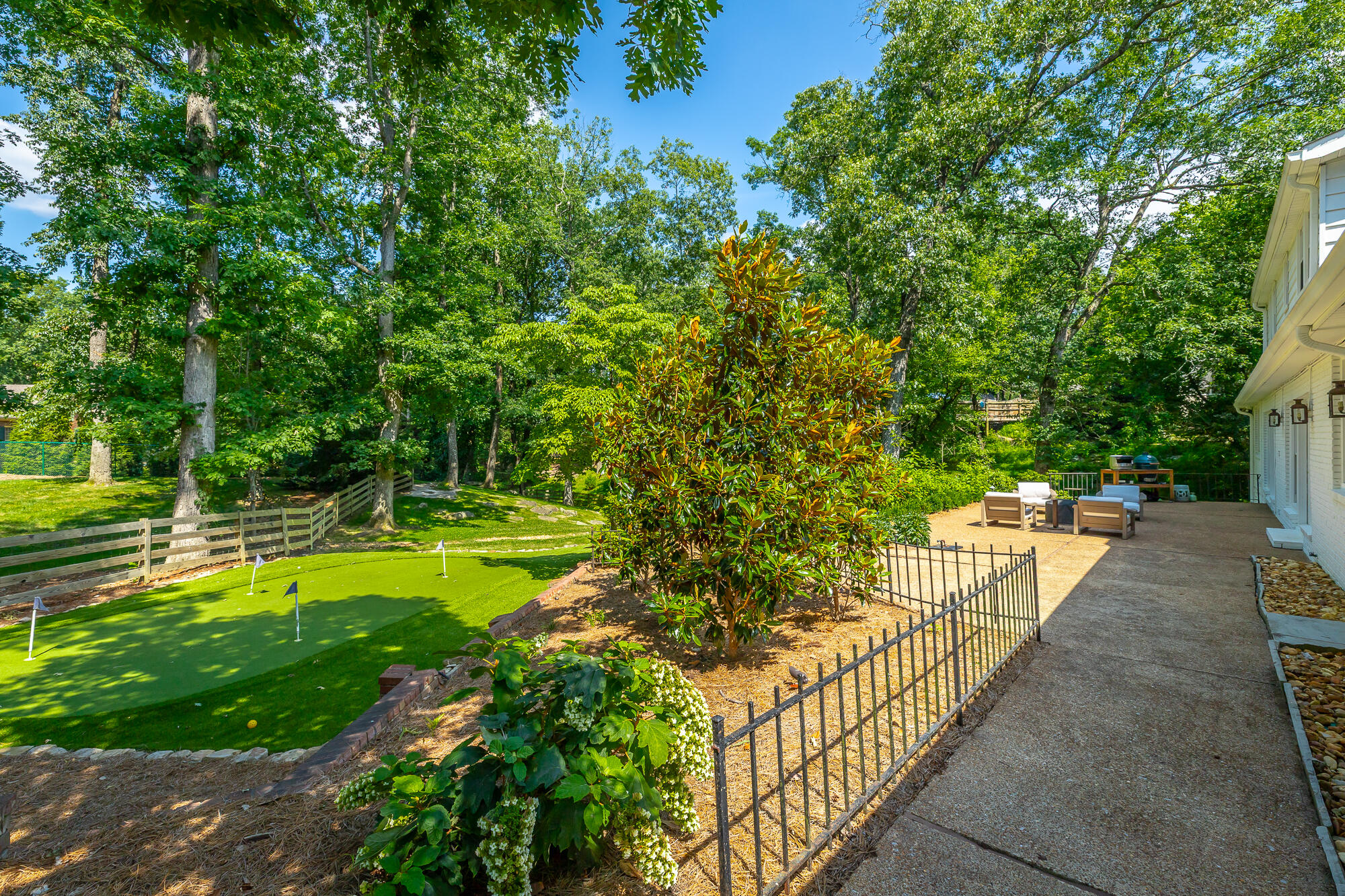 73 W Bartram Road