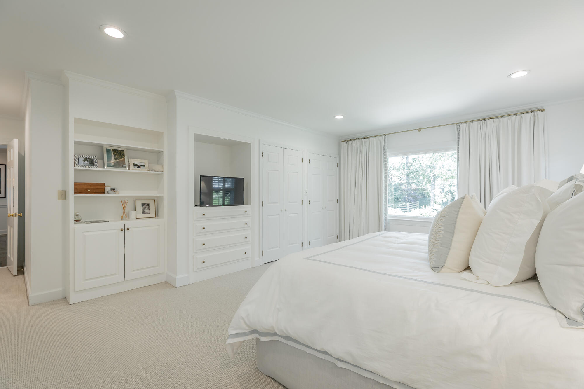 73 W Bartram Road