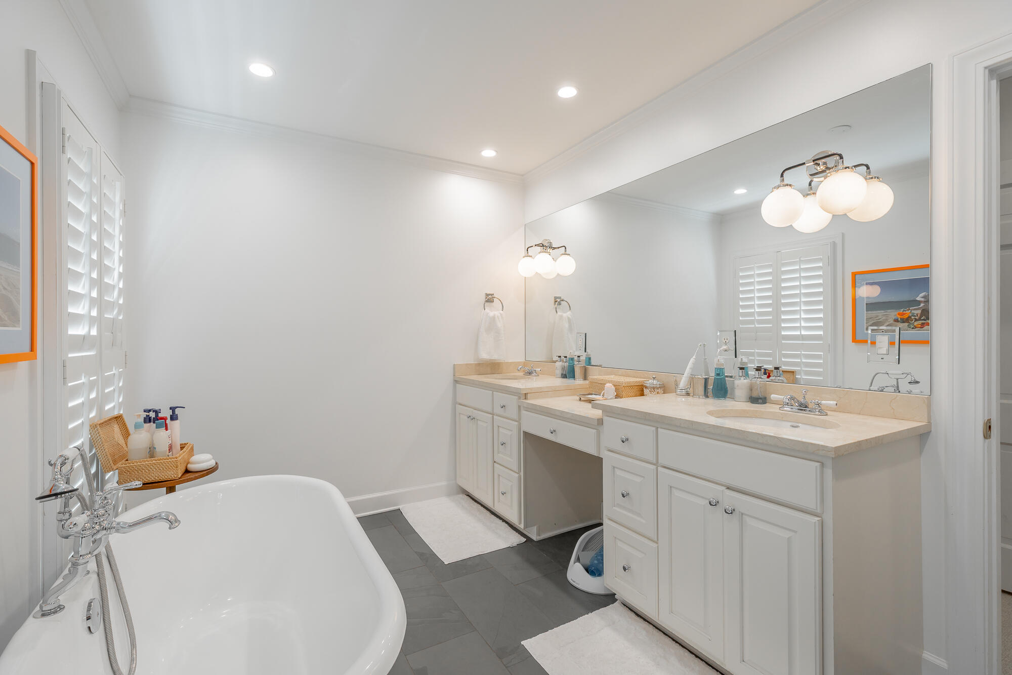 73 W Bartram Road