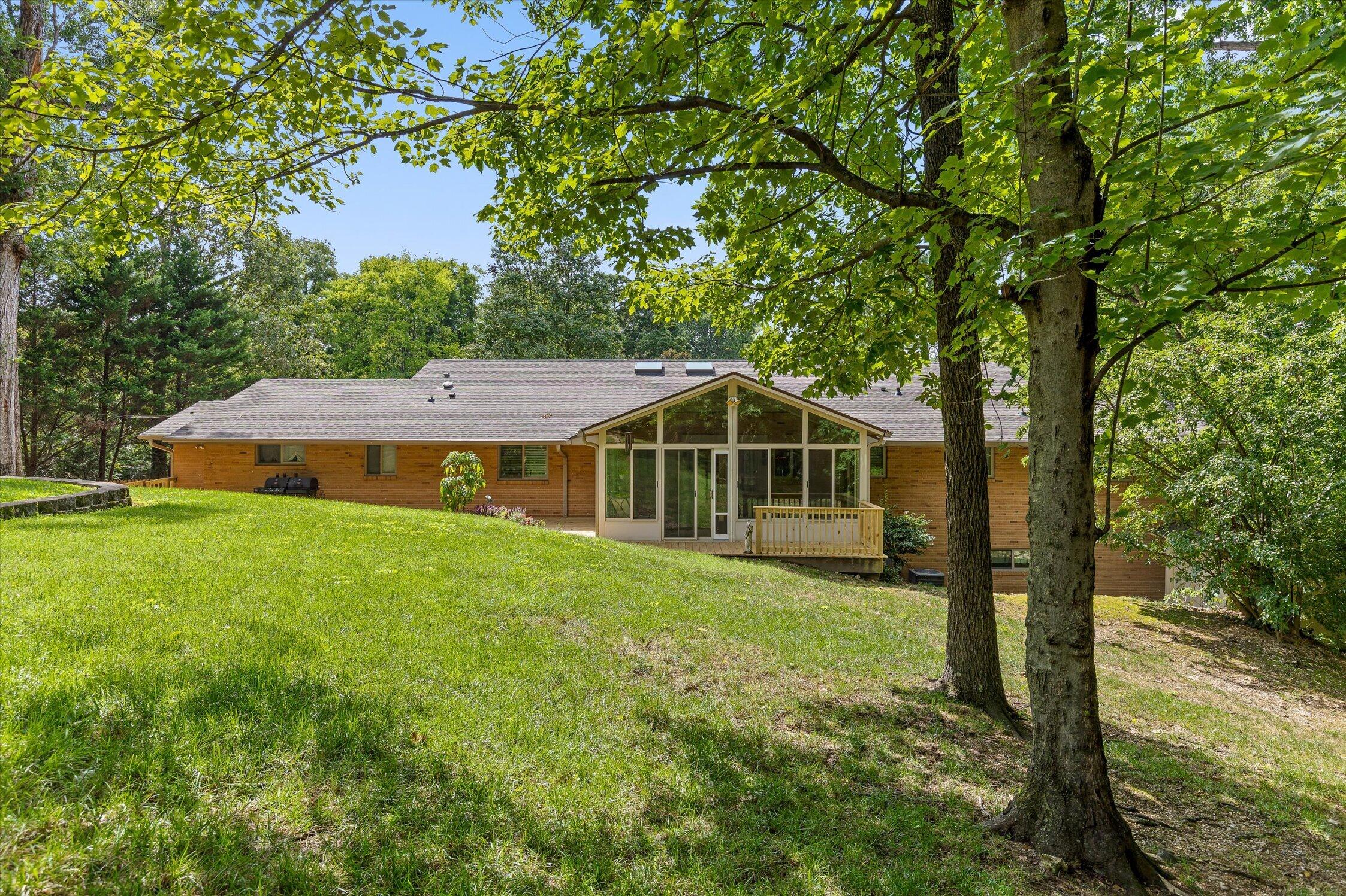 1910 Mcdade Lane