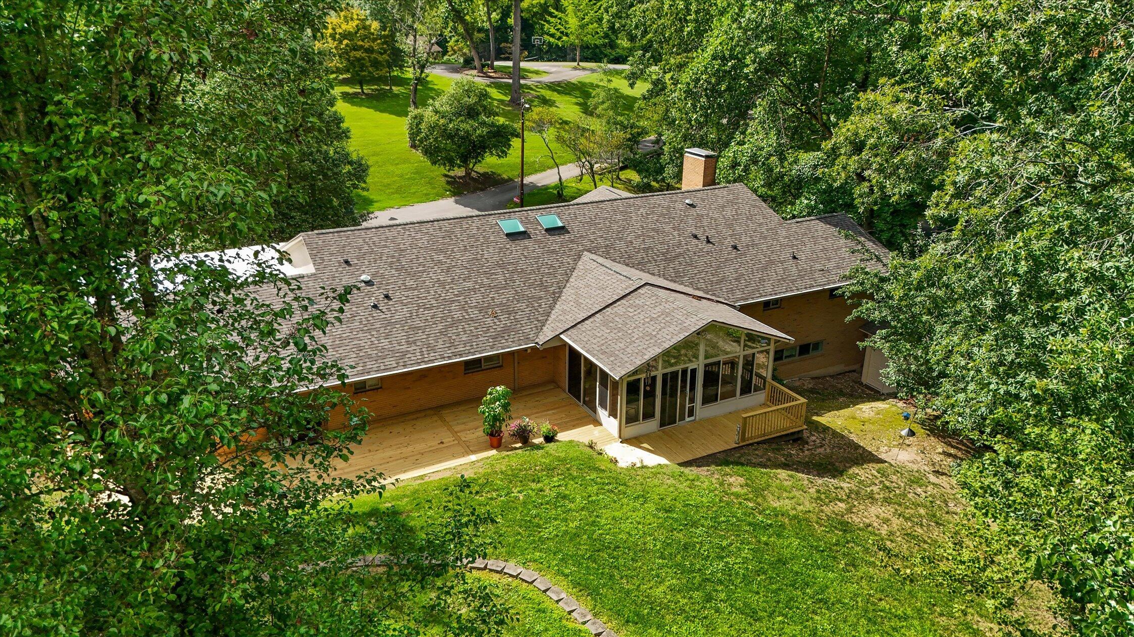 1910 Mcdade Lane