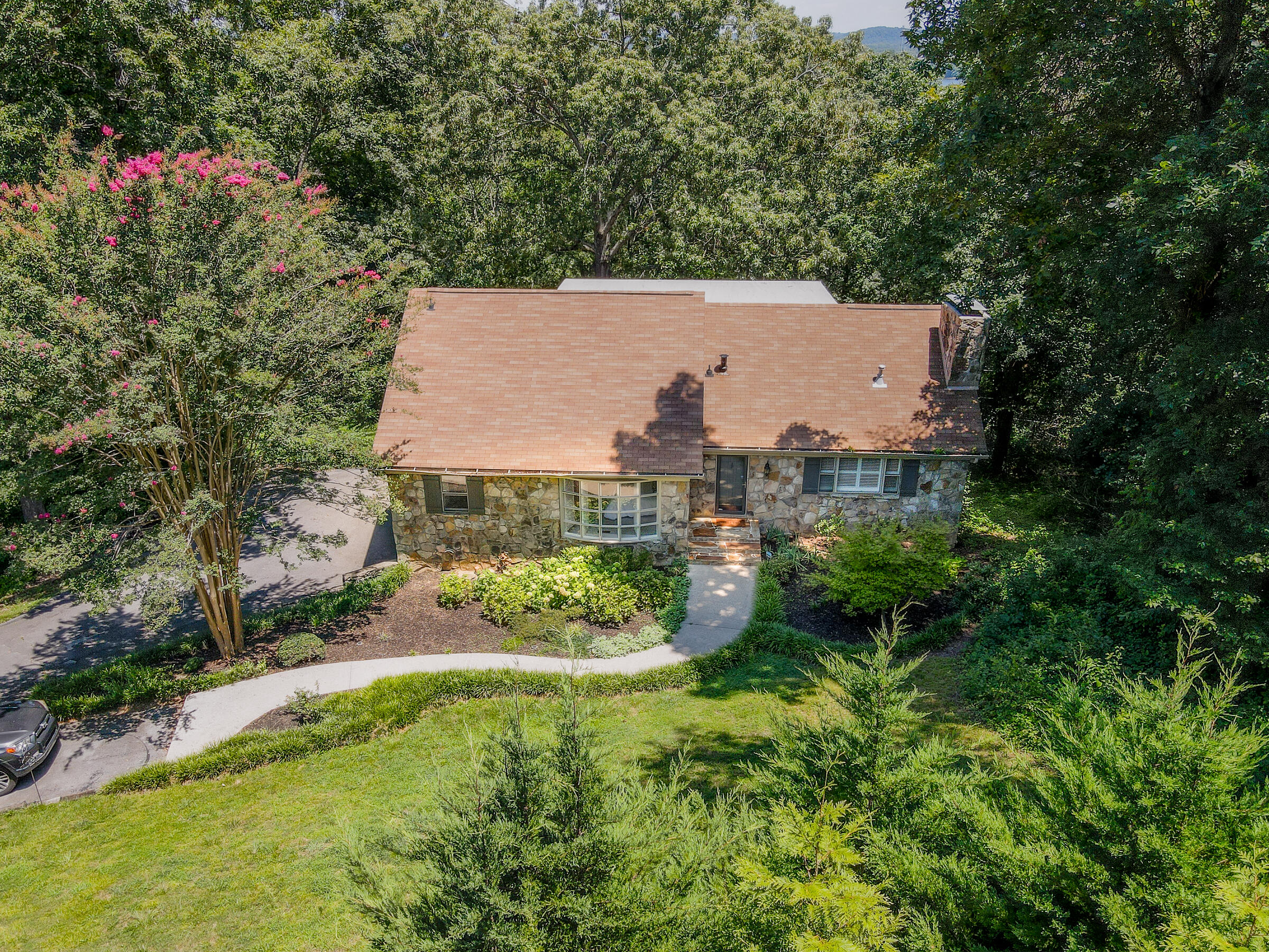 1107 River Hills Drive