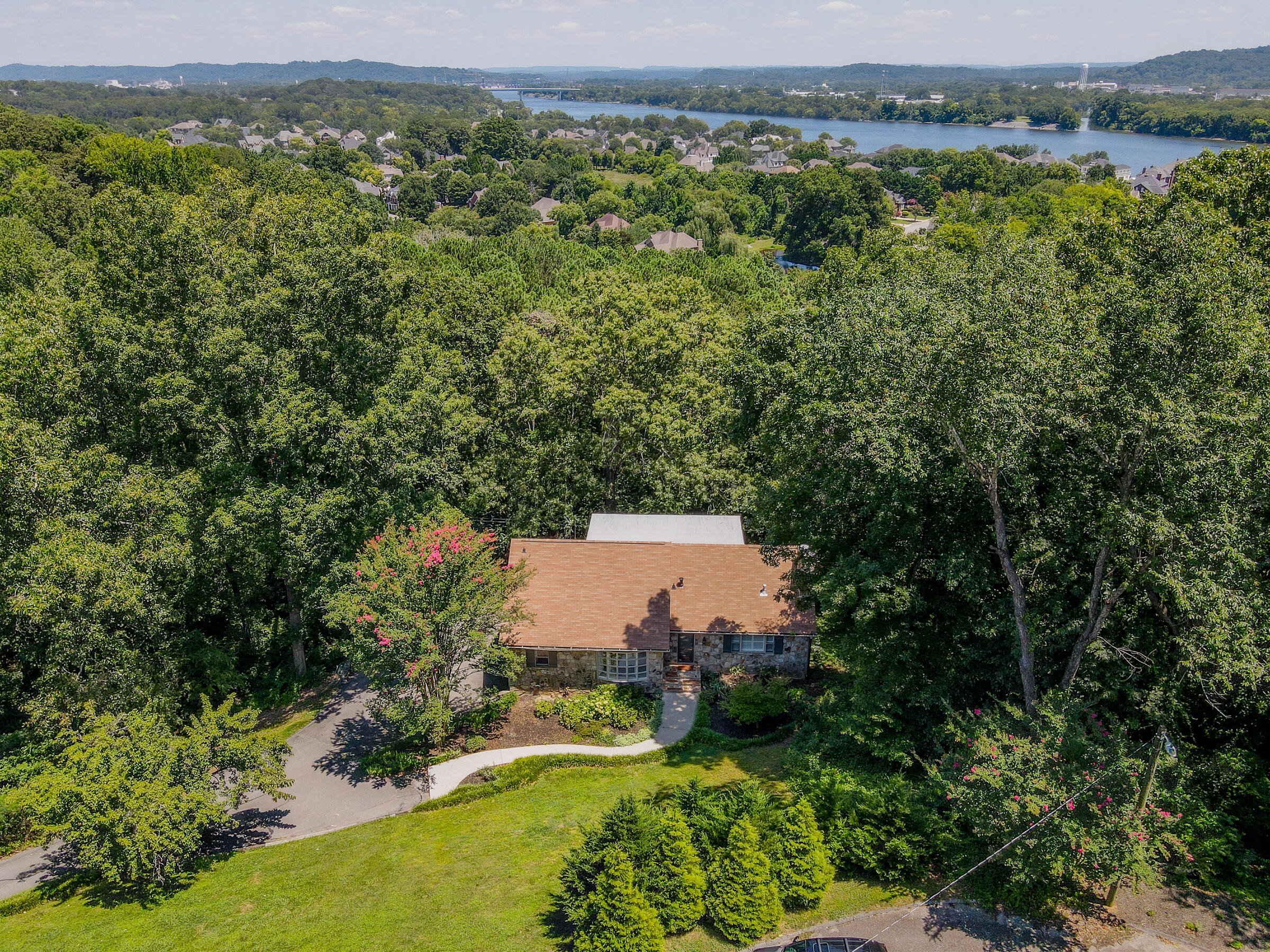1107 River Hills Drive