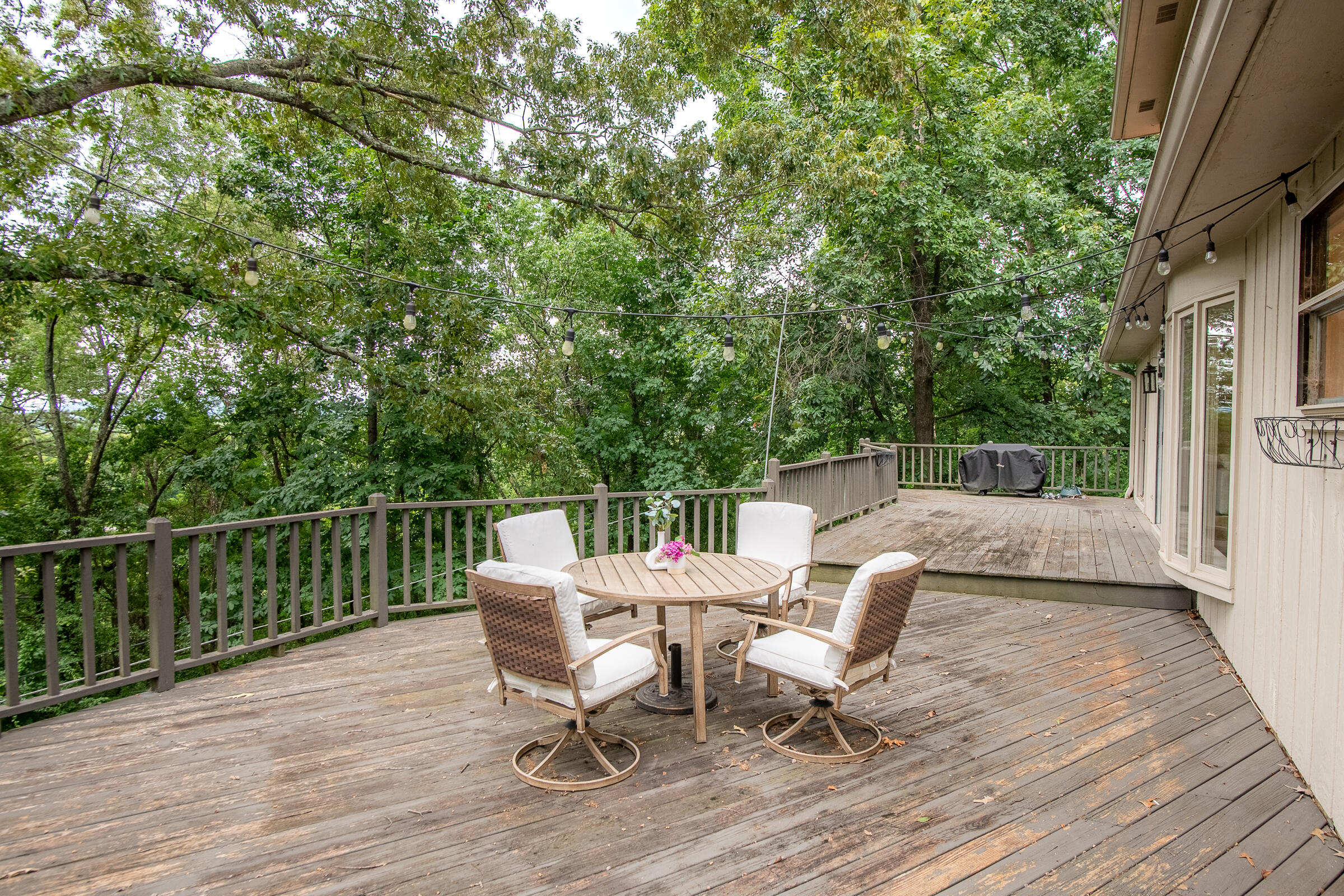 1107 River Hills Drive