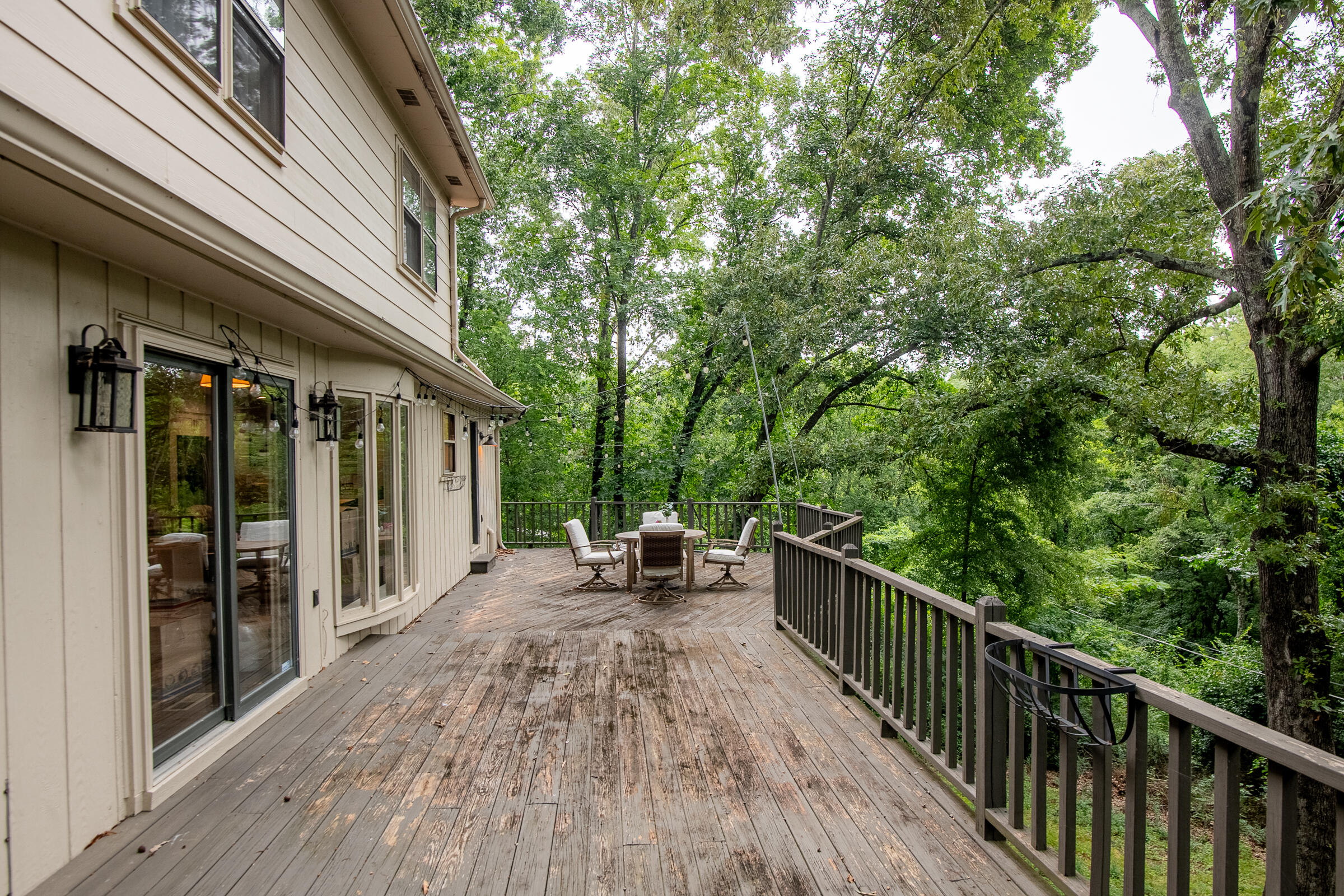 1107 River Hills Drive