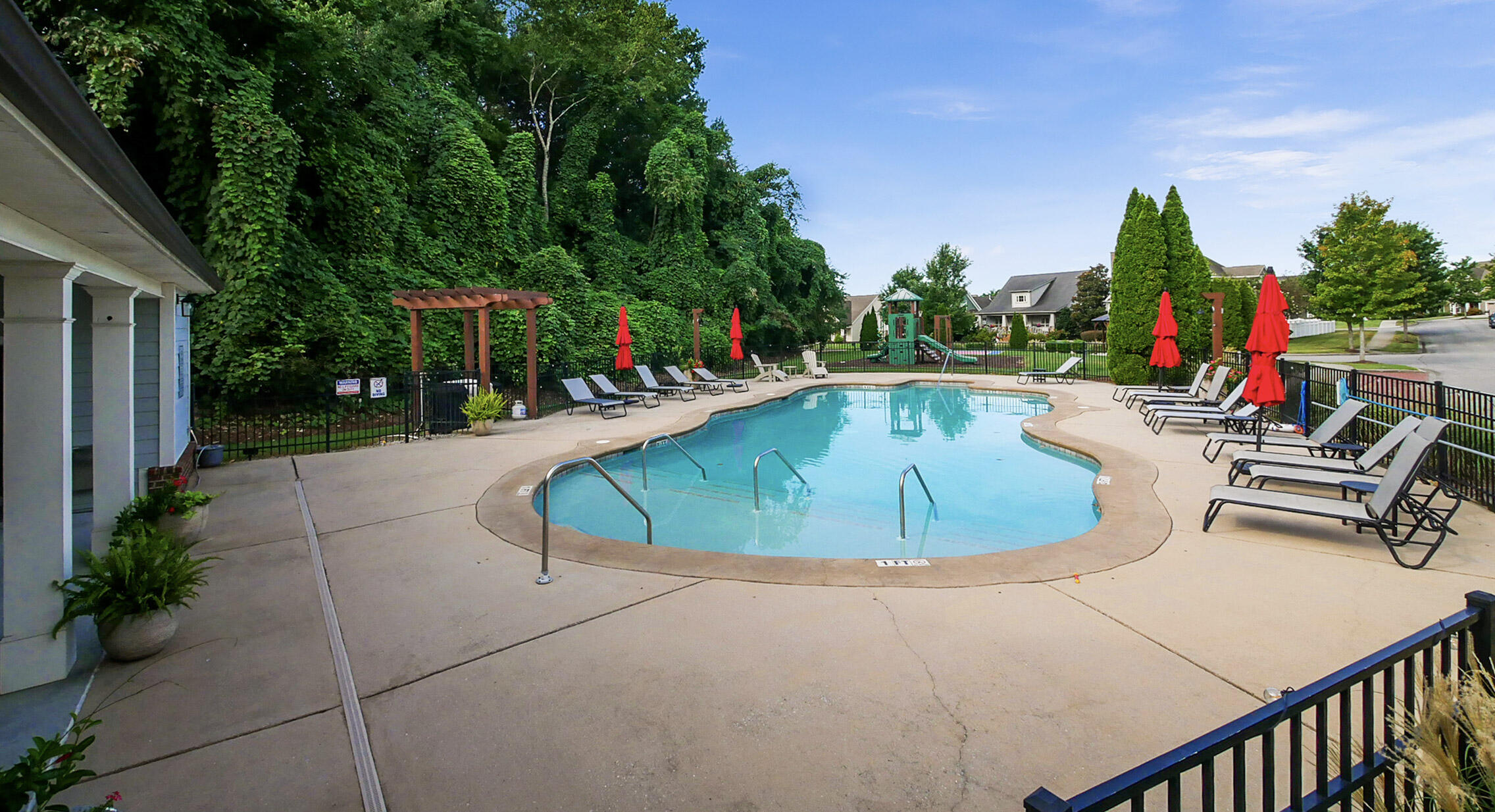 1276 Bridgeview Drive