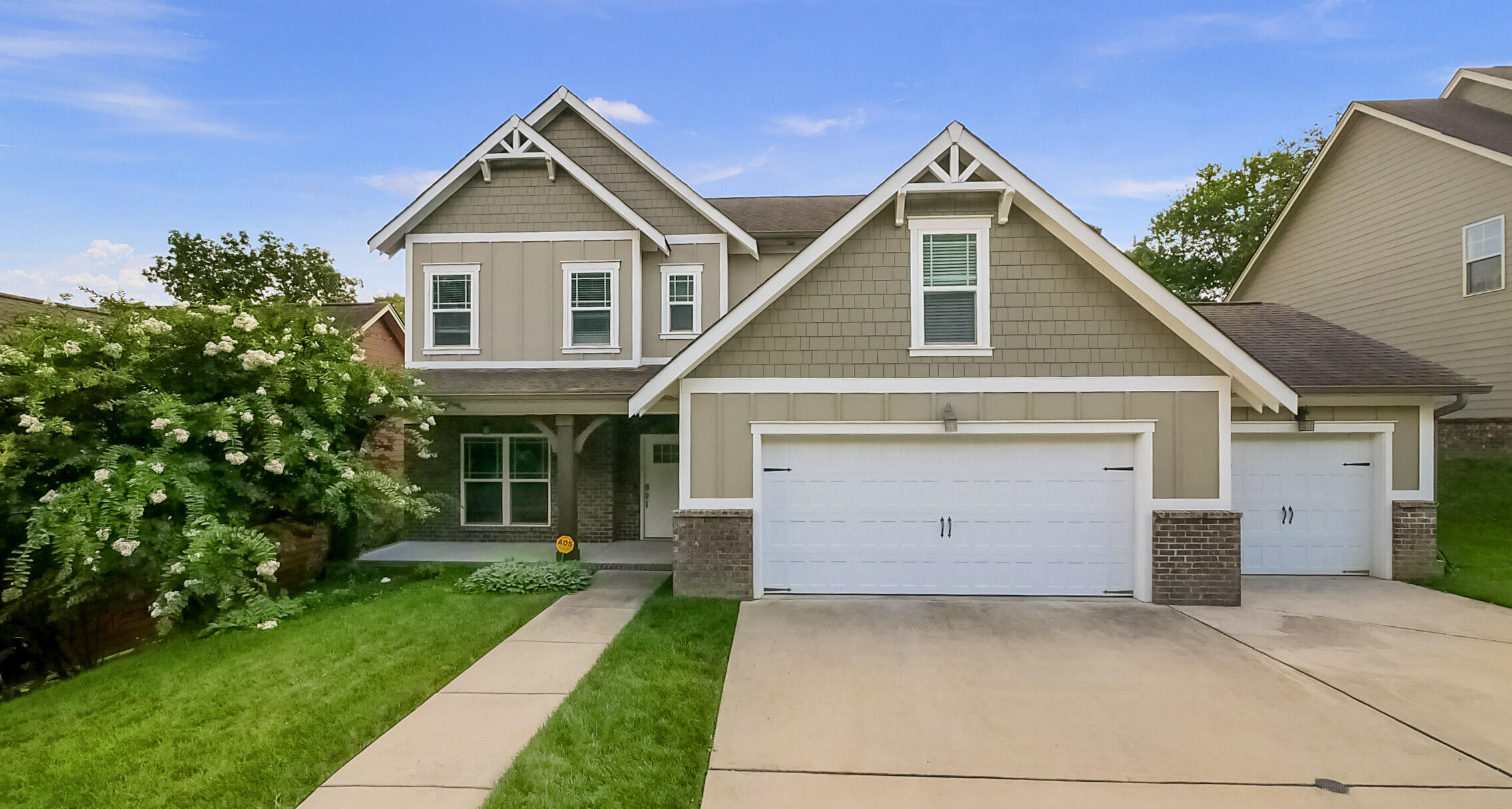 1276 Bridgeview Drive