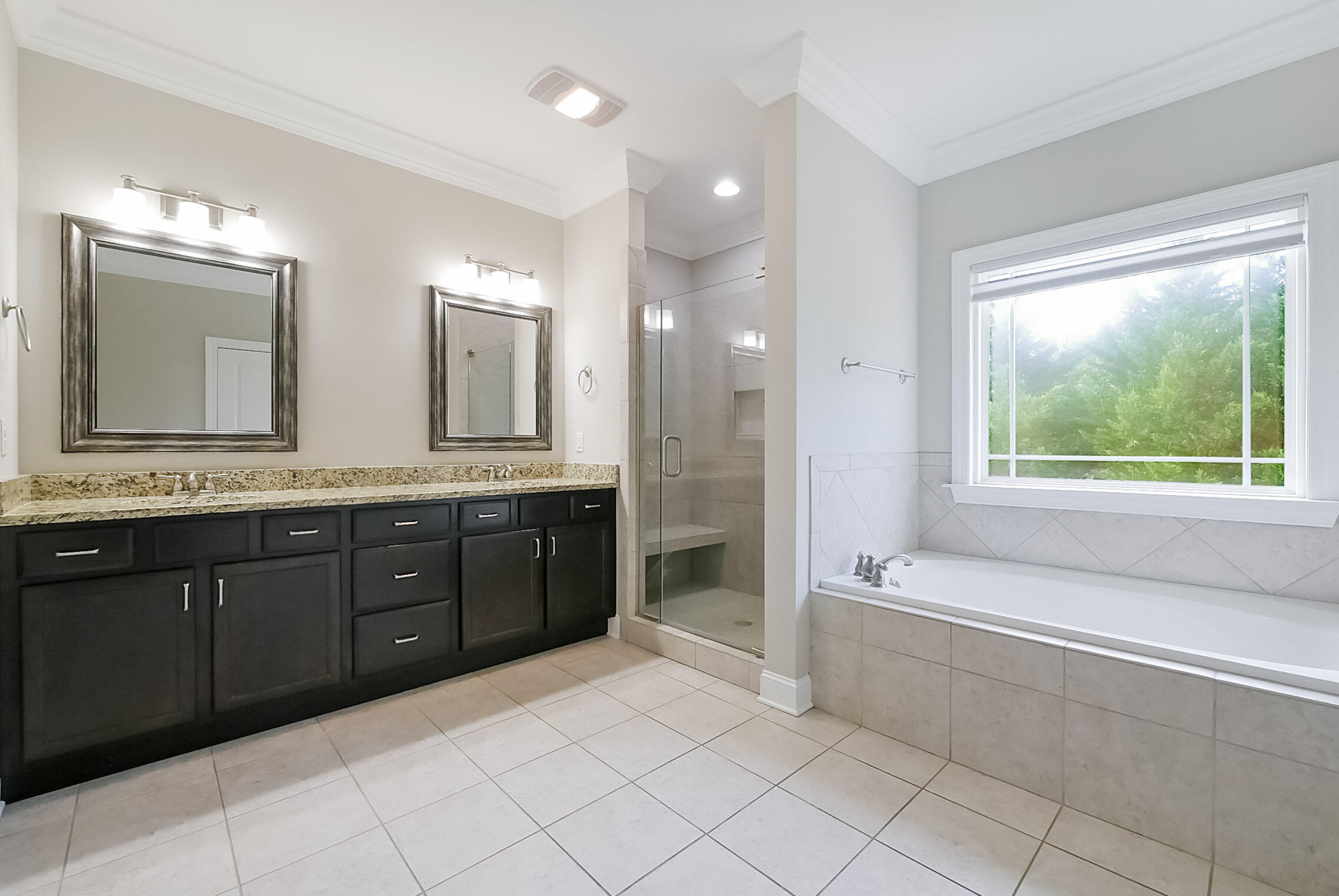 1276 Bridgeview Drive