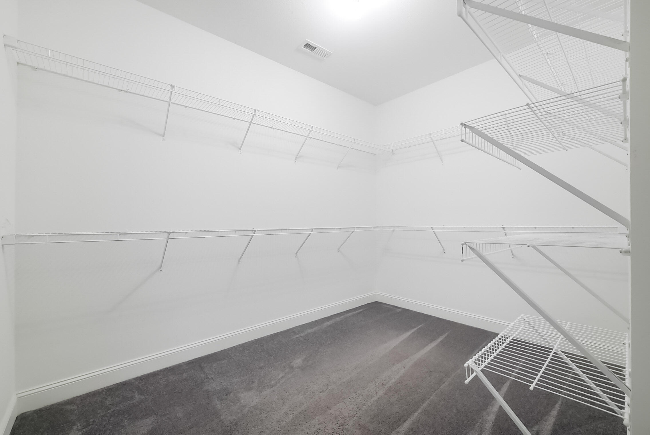 1276 Bridgeview Drive