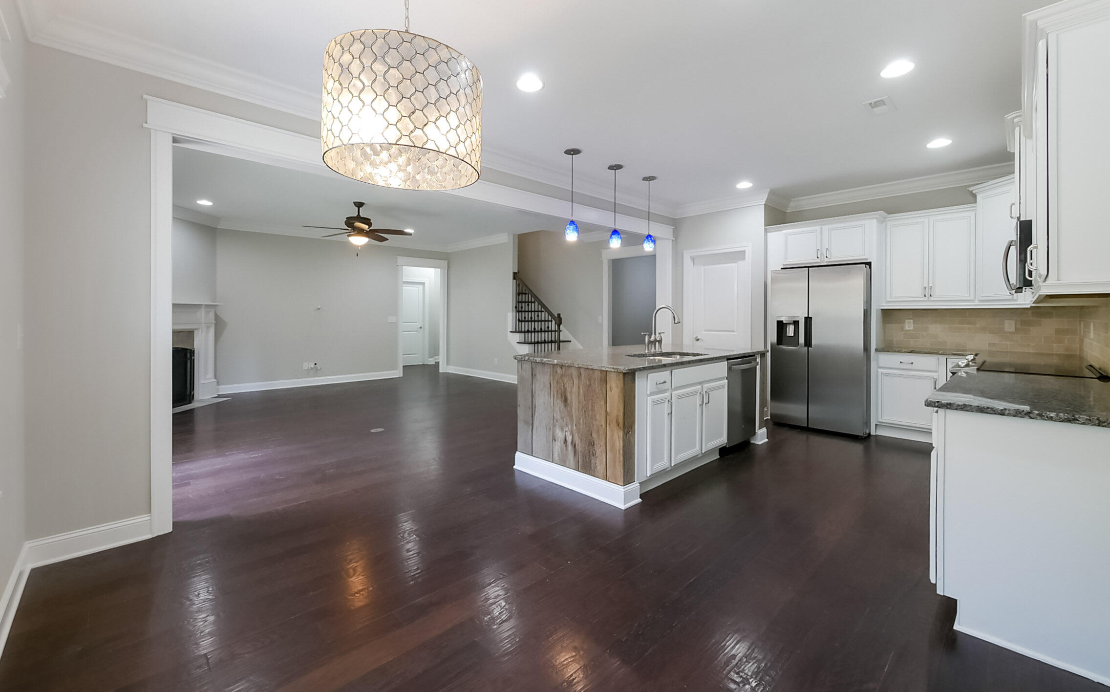 1276 Bridgeview Drive