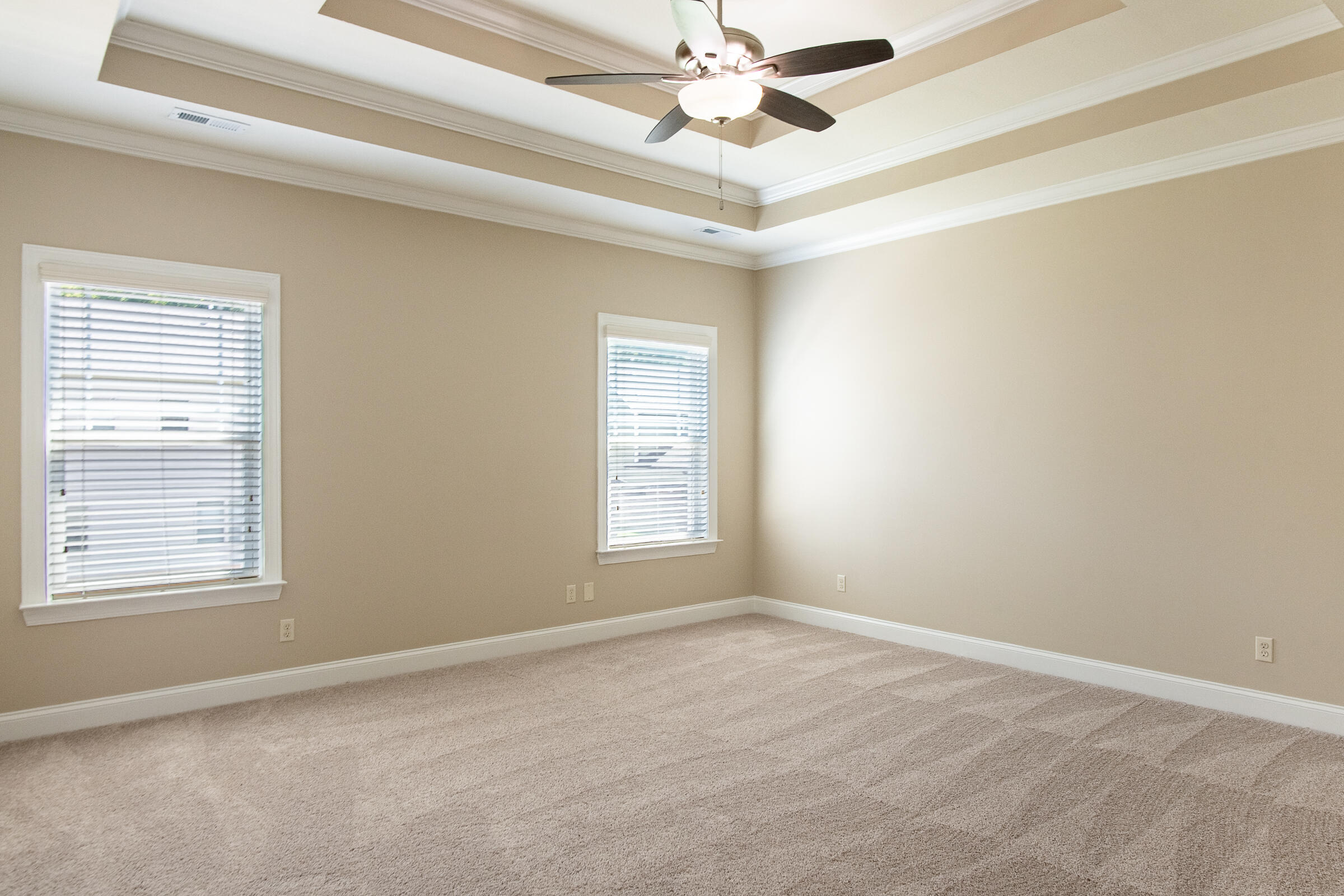 5644 Bungalow Circle