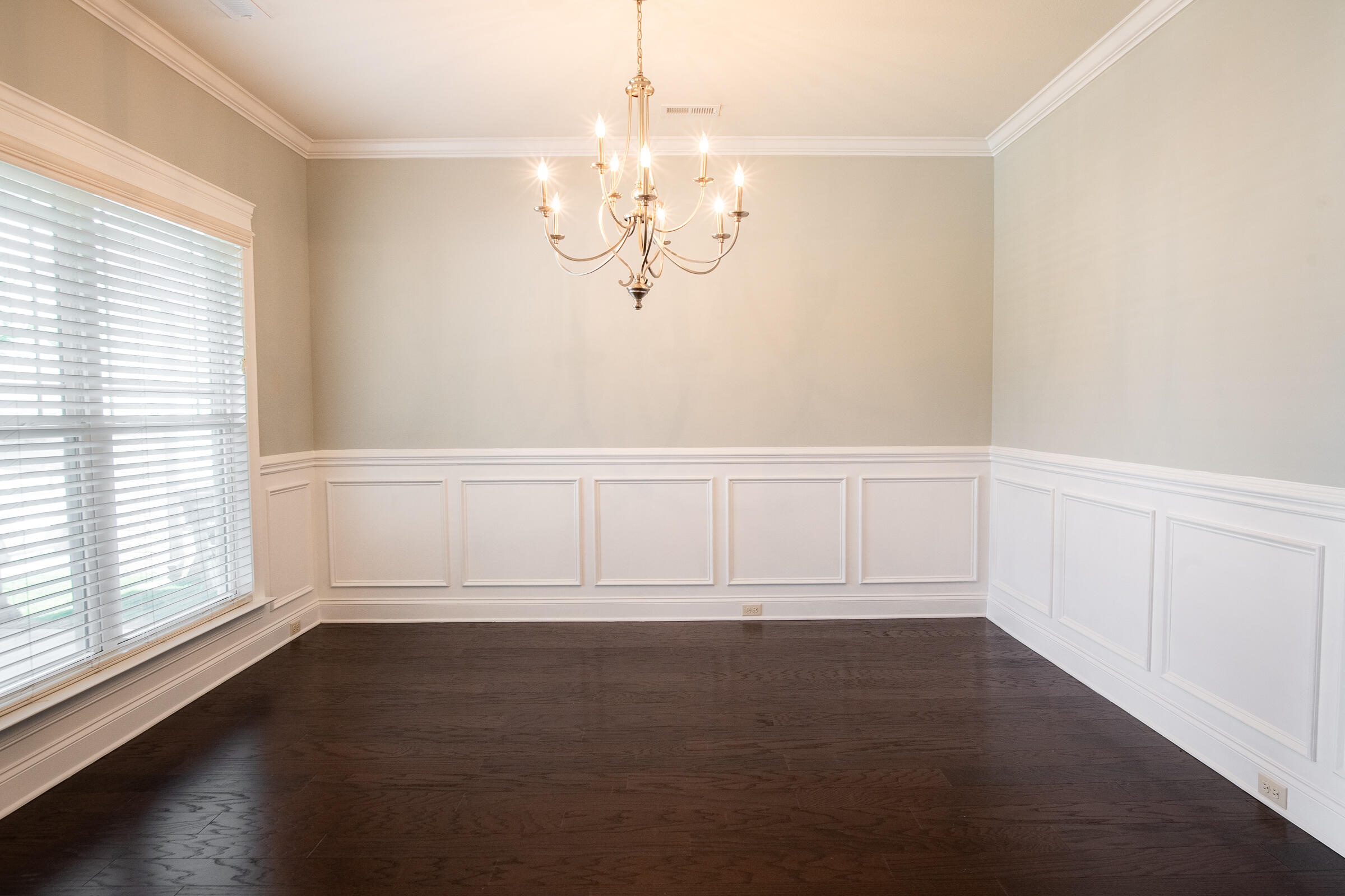 5644 Bungalow Circle