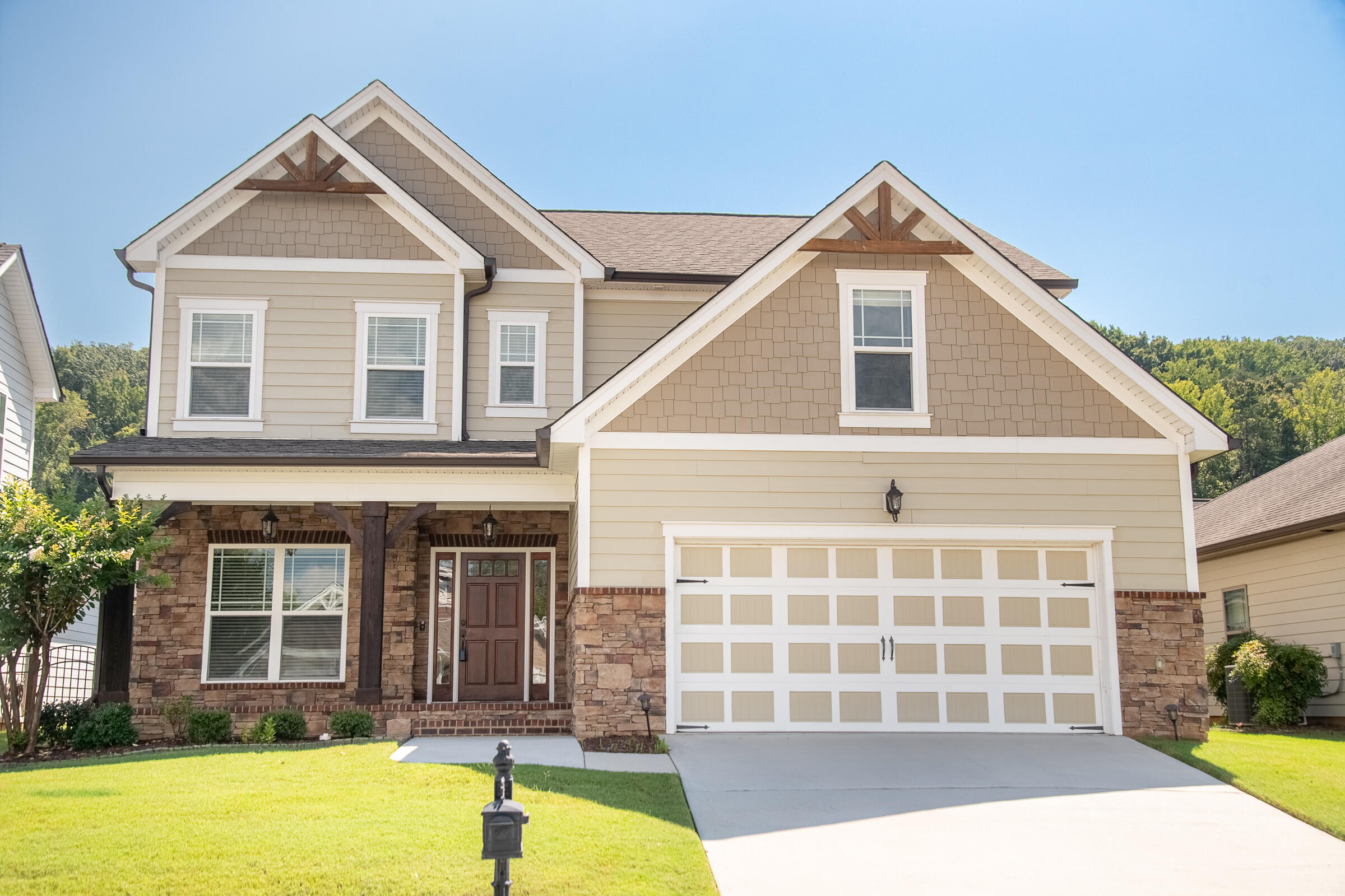 5644 Bungalow Circle