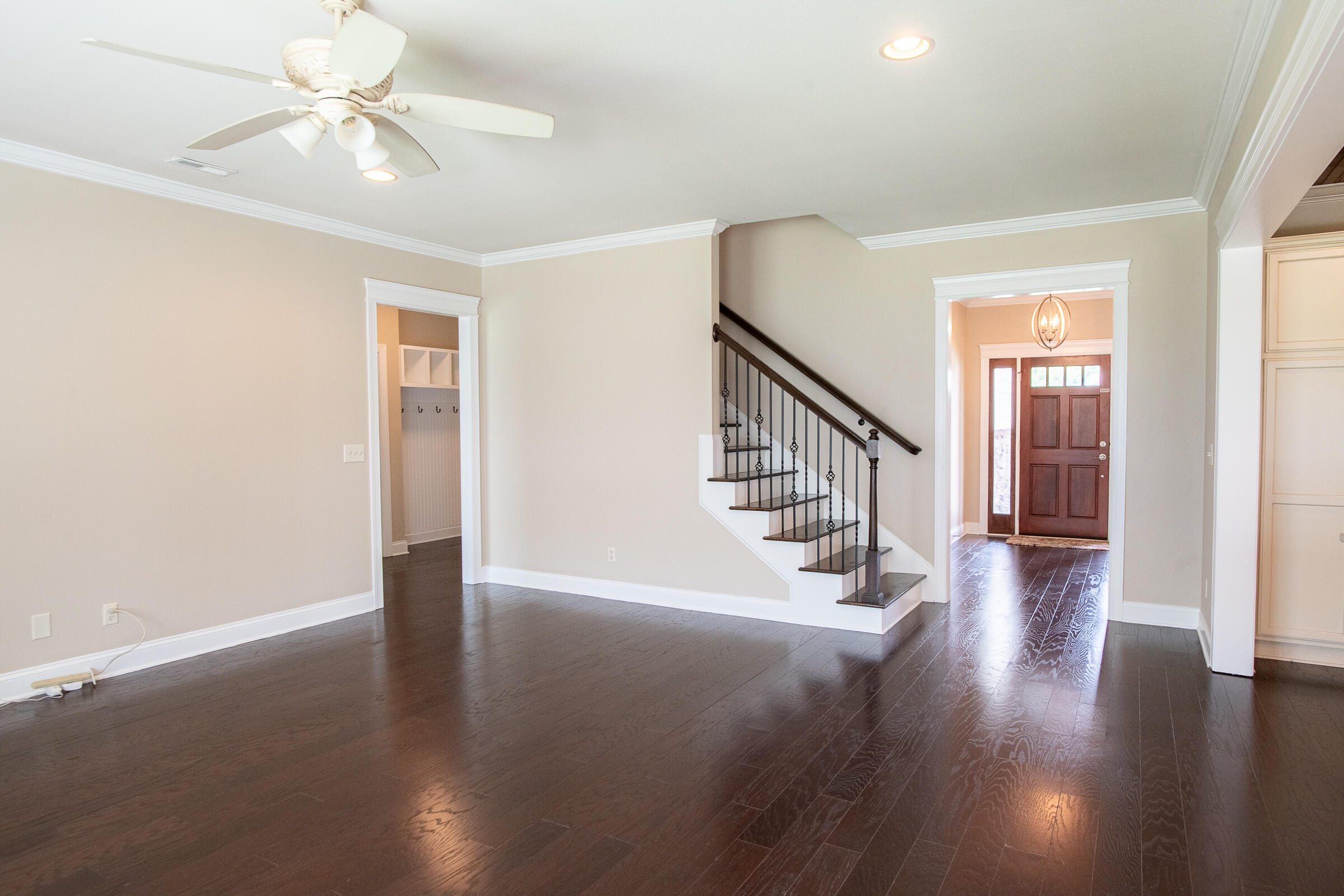 5644 Bungalow Circle