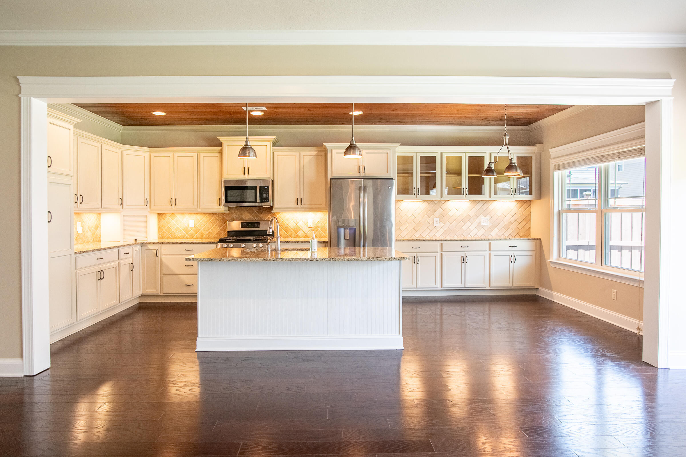 5644 Bungalow Circle