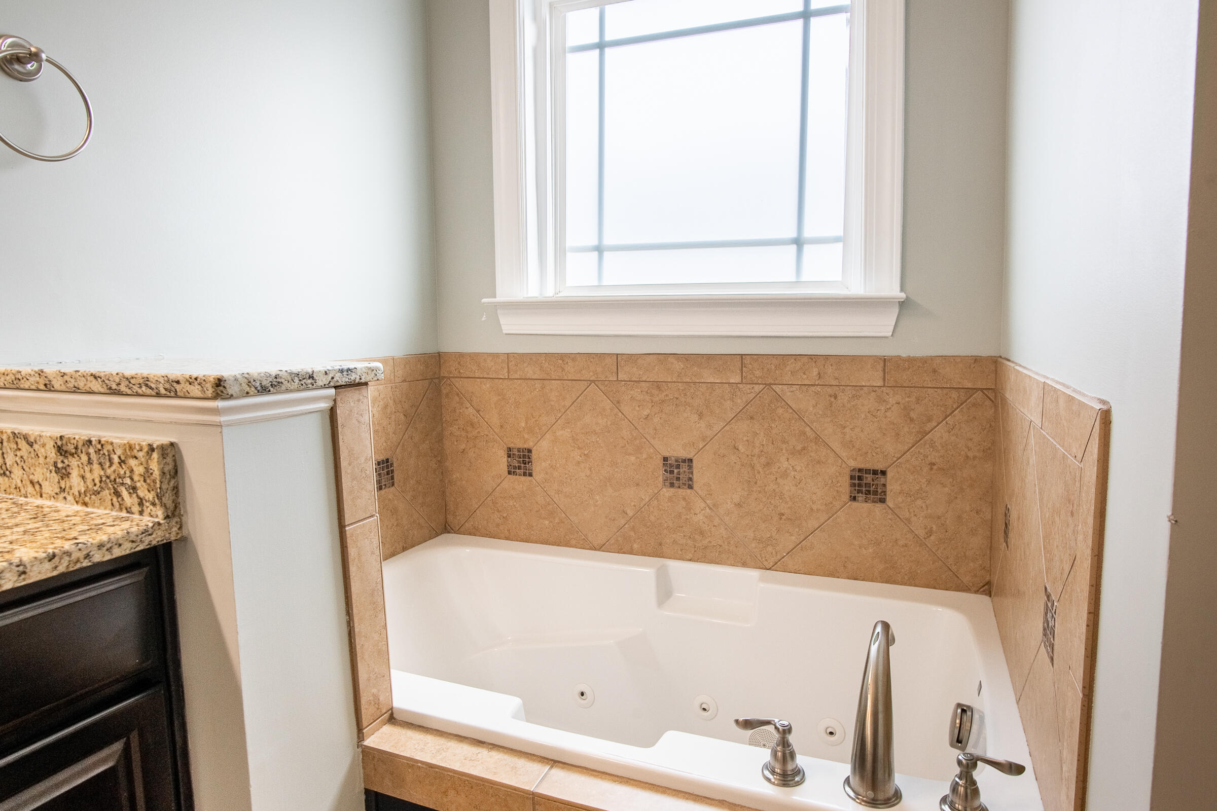 5644 Bungalow Circle
