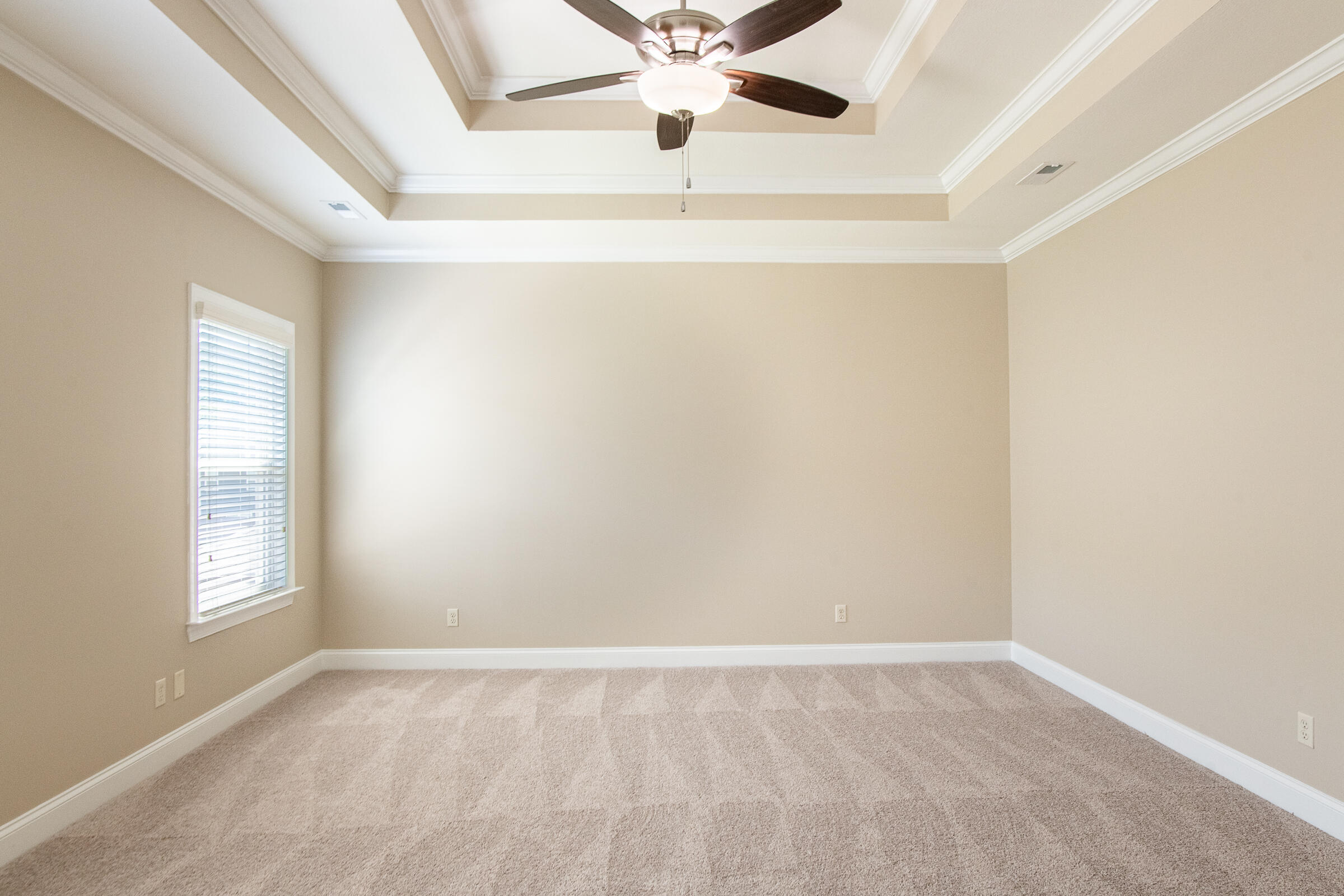 5644 Bungalow Circle