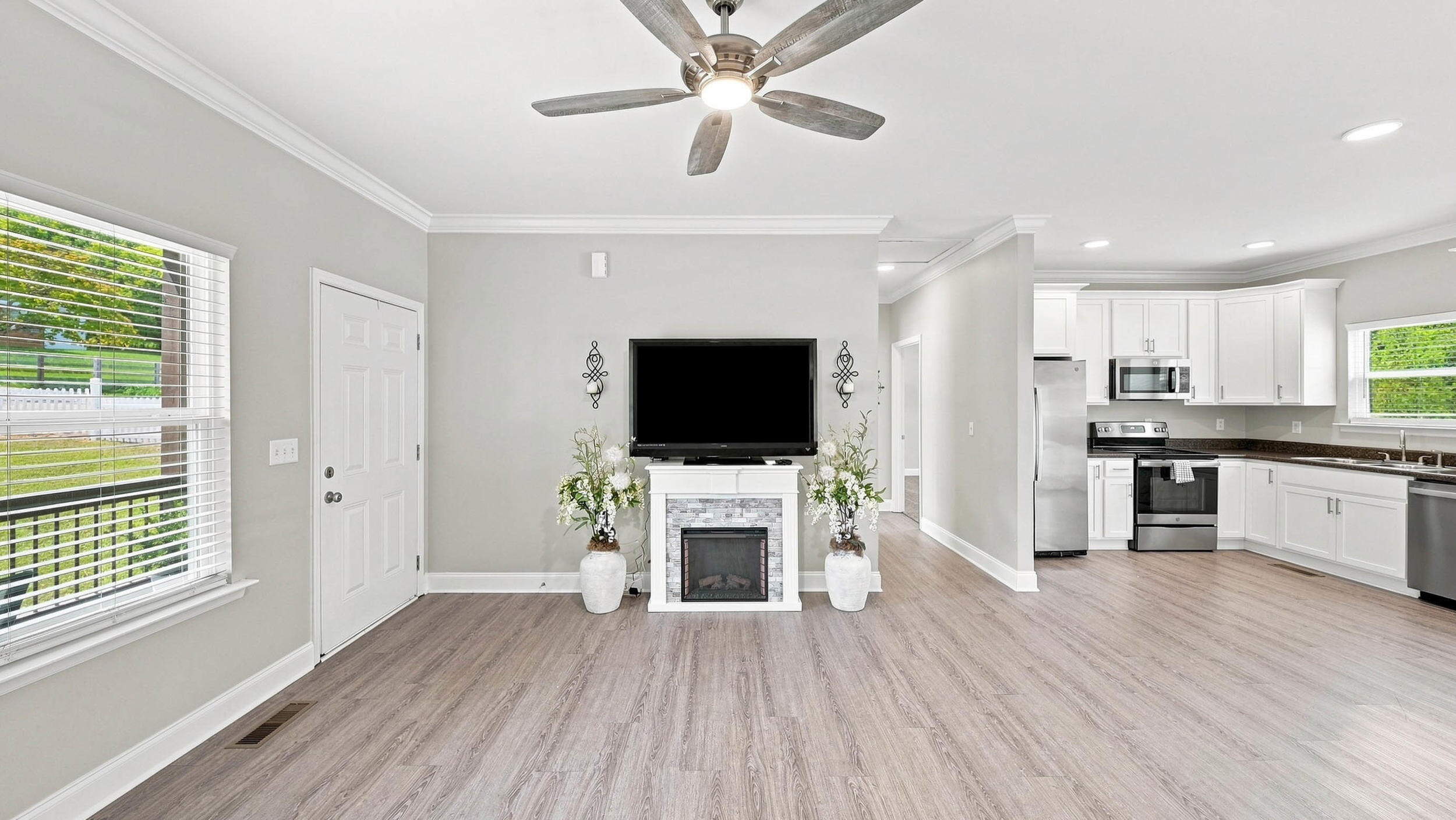 1547 Dallas Lake Road