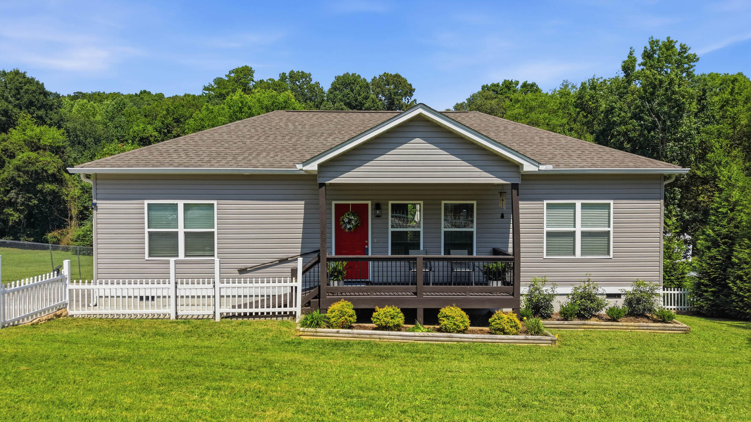 1547 Dallas Lake Road