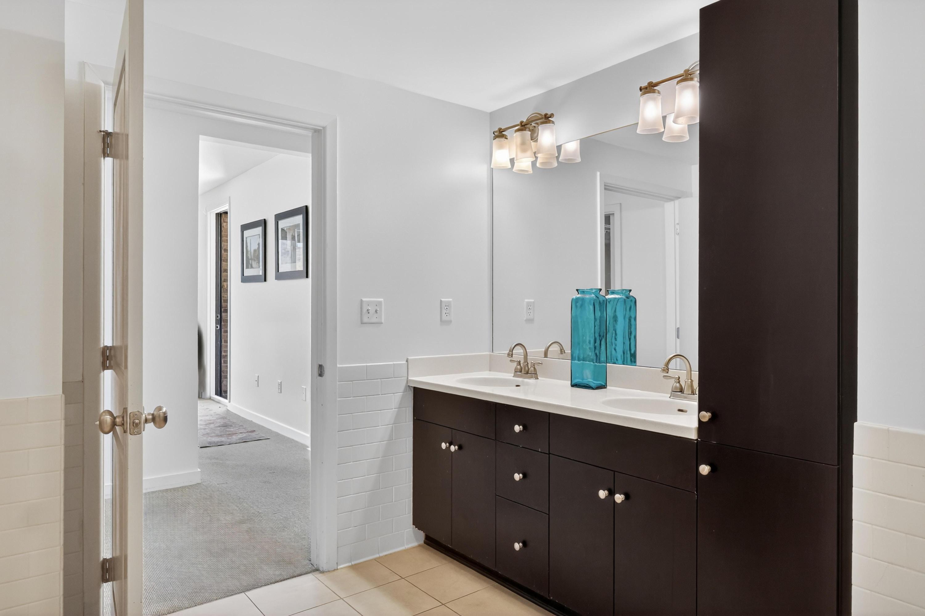 200 Manufacturers Road, Apt 320