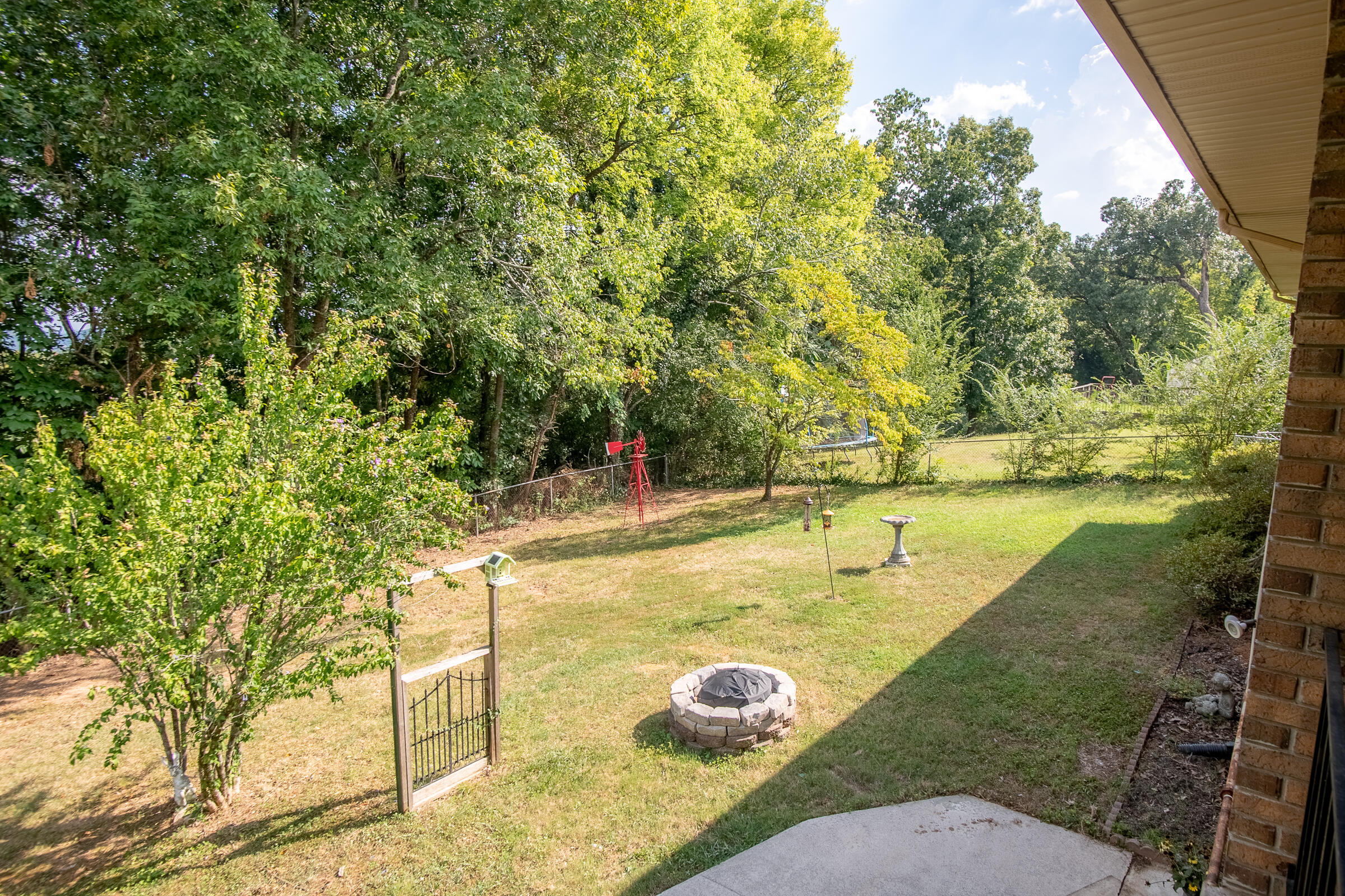 5846 Crestview Drive