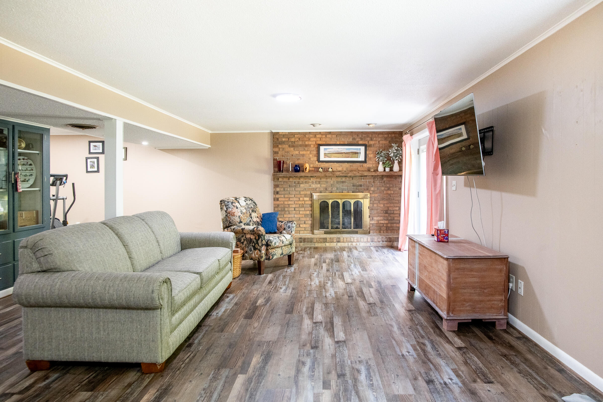 5846 Crestview Drive