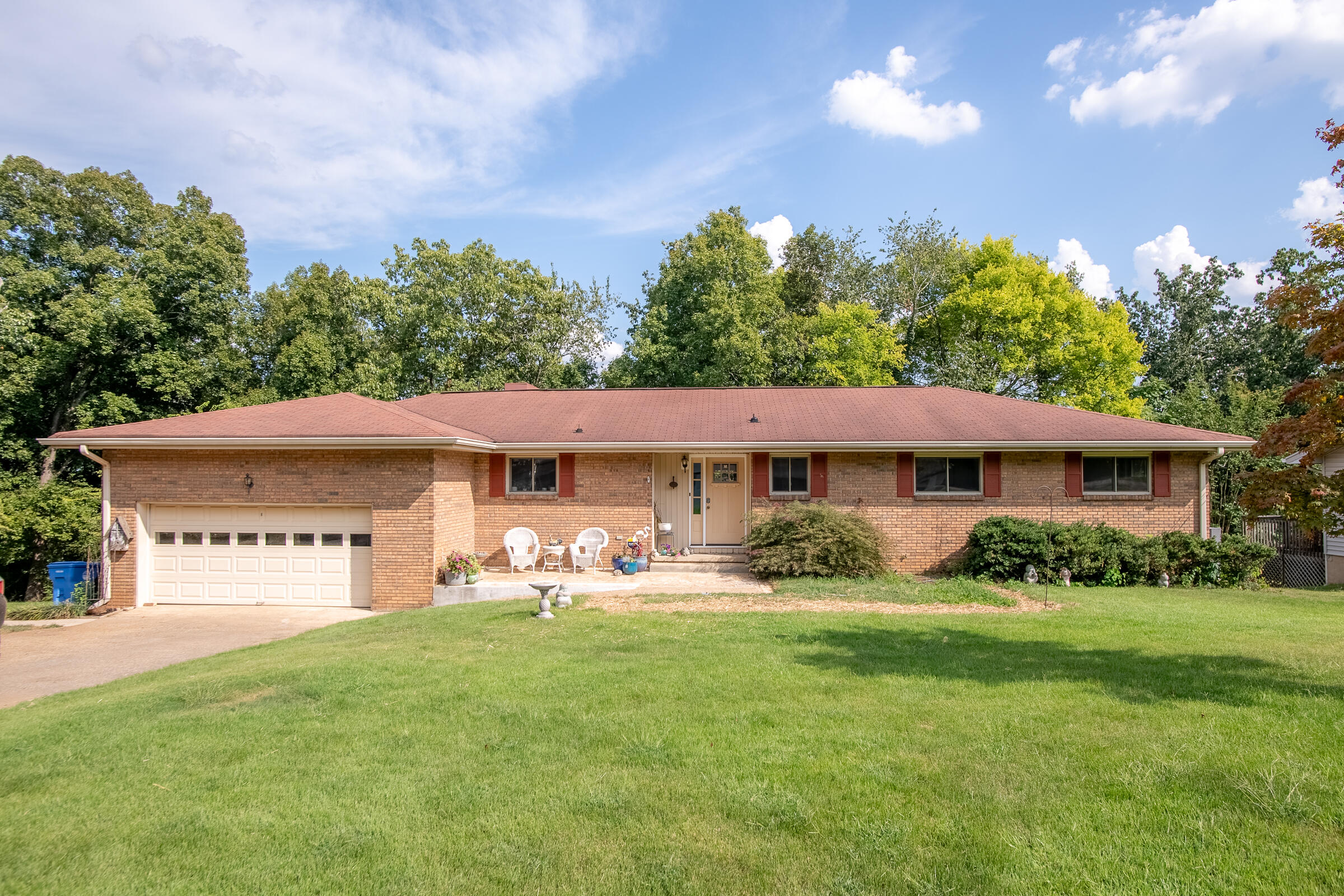 5846 Crestview Drive