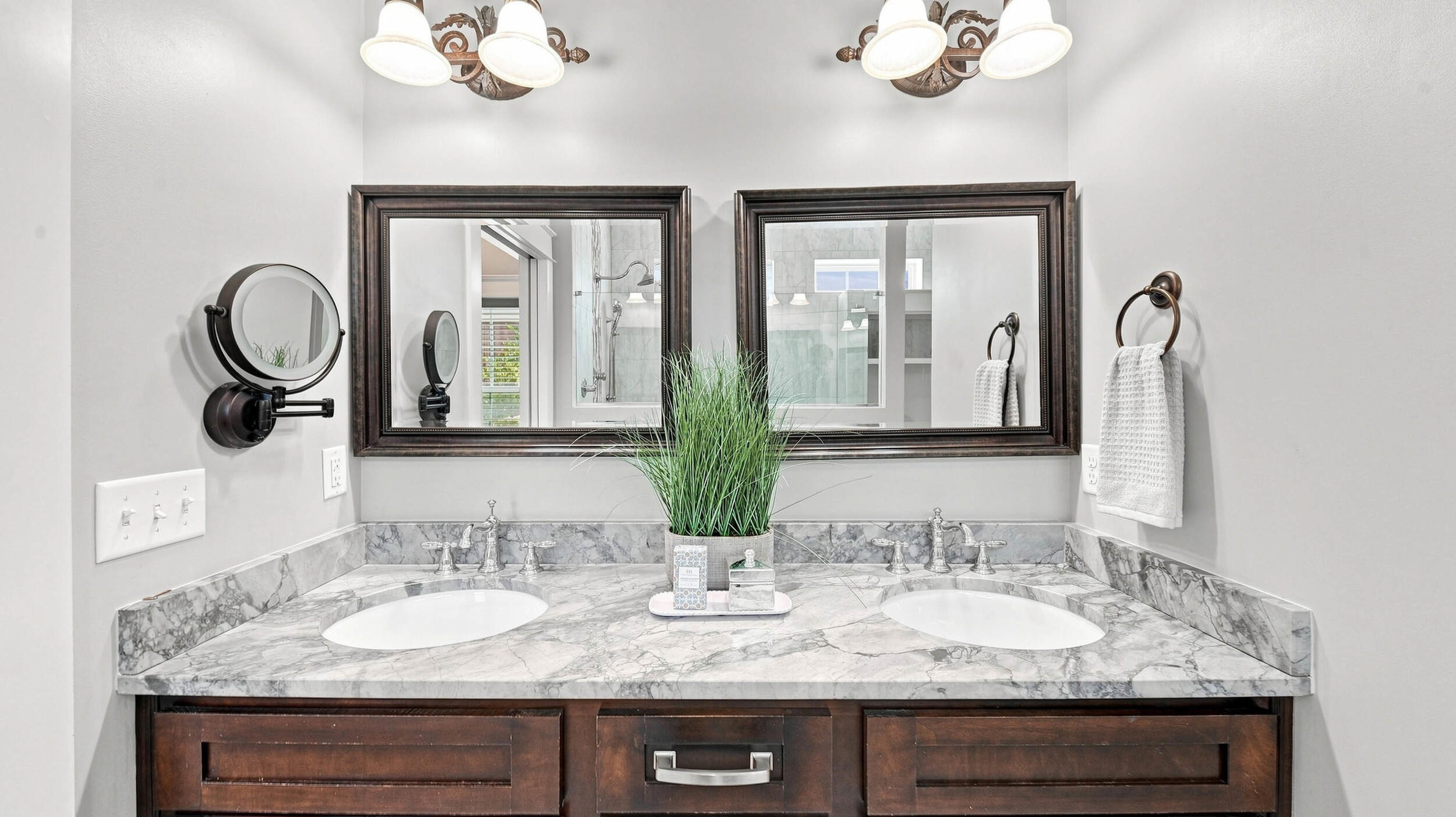 1227 Saddlebrook Drive