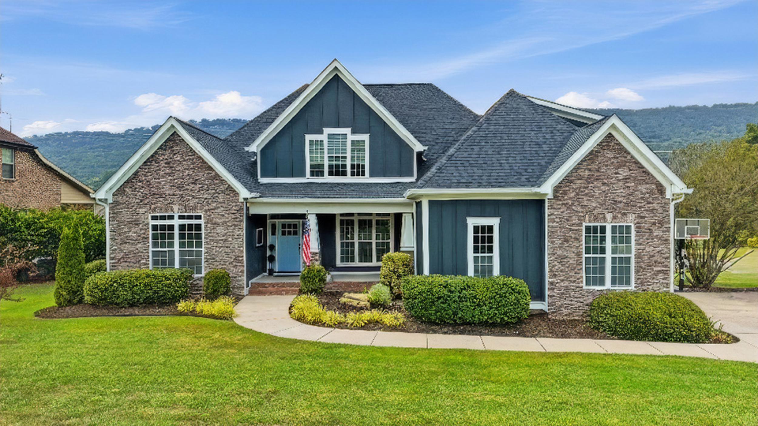 1227 Saddlebrook Drive