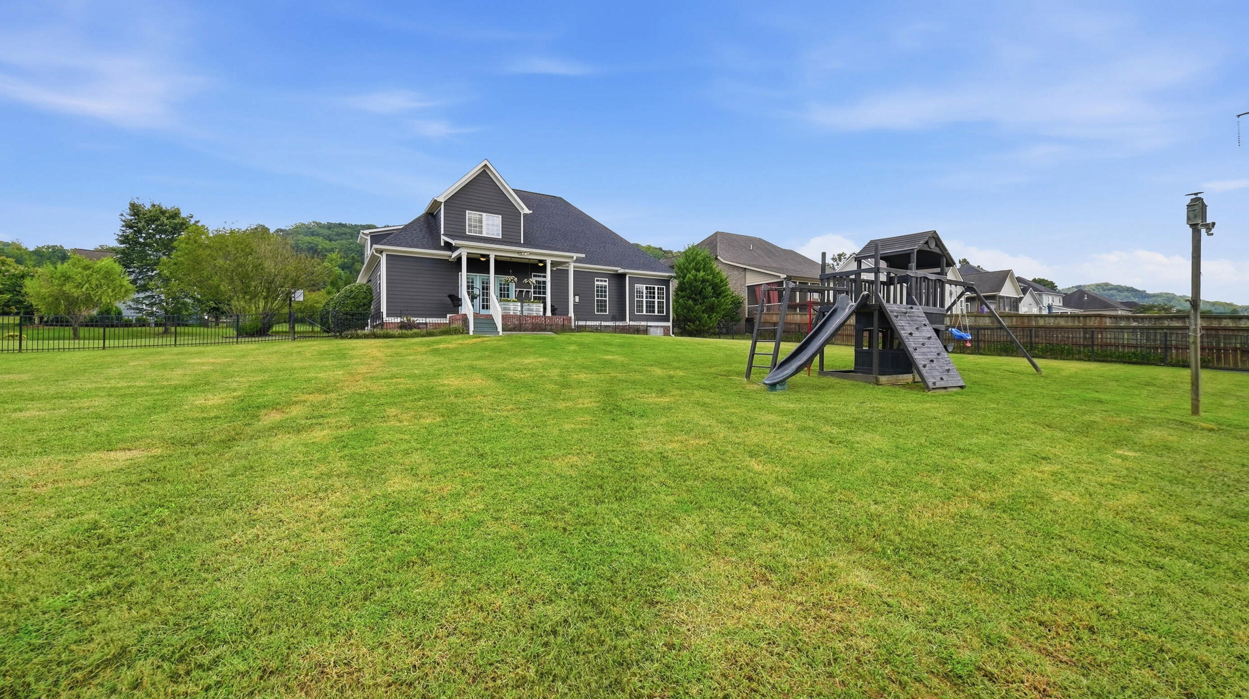 1227 Saddlebrook Drive