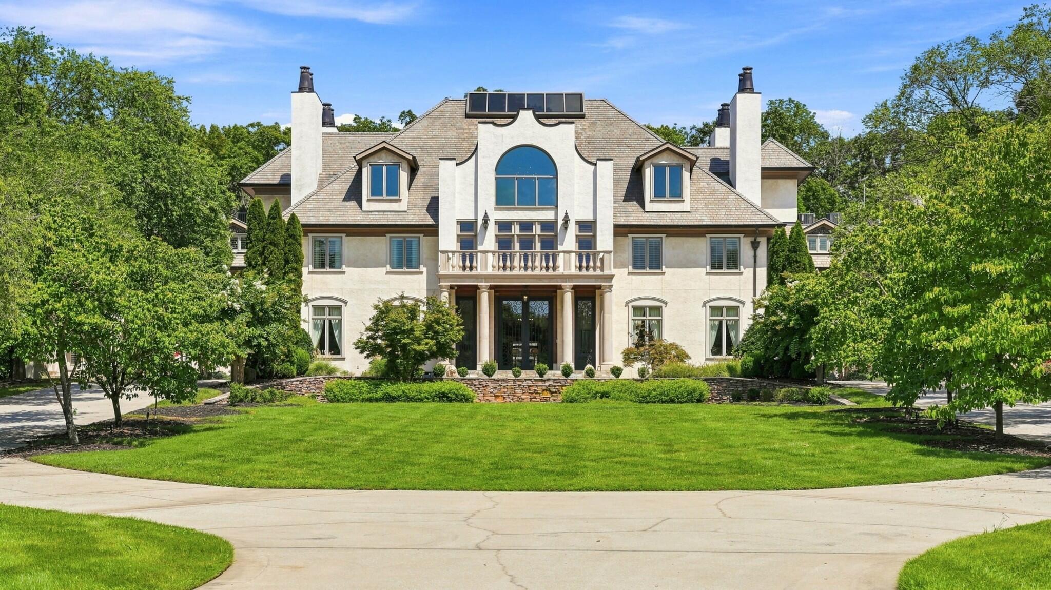 8843 Forest Creek Lane