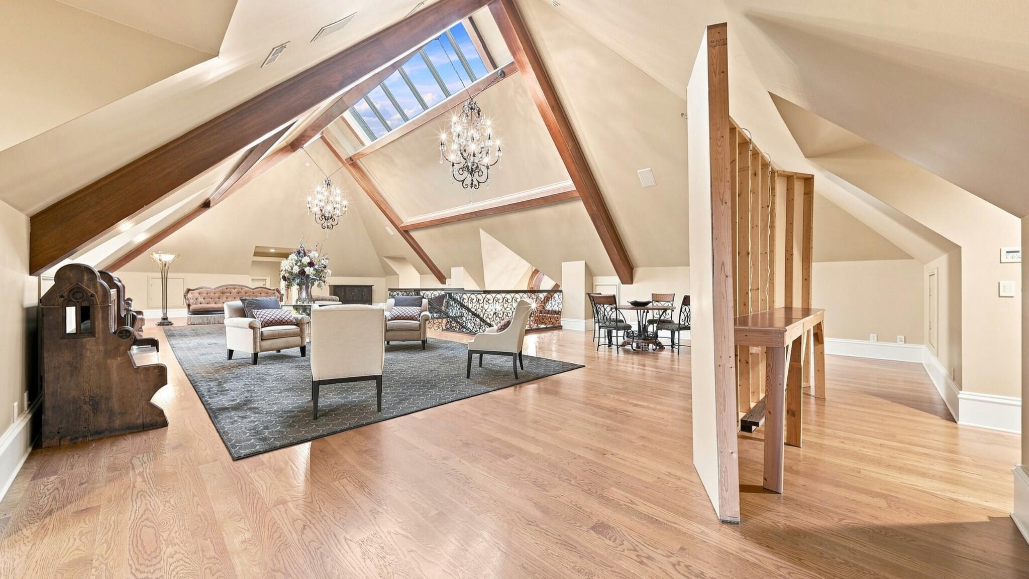 8843 Forest Creek Lane