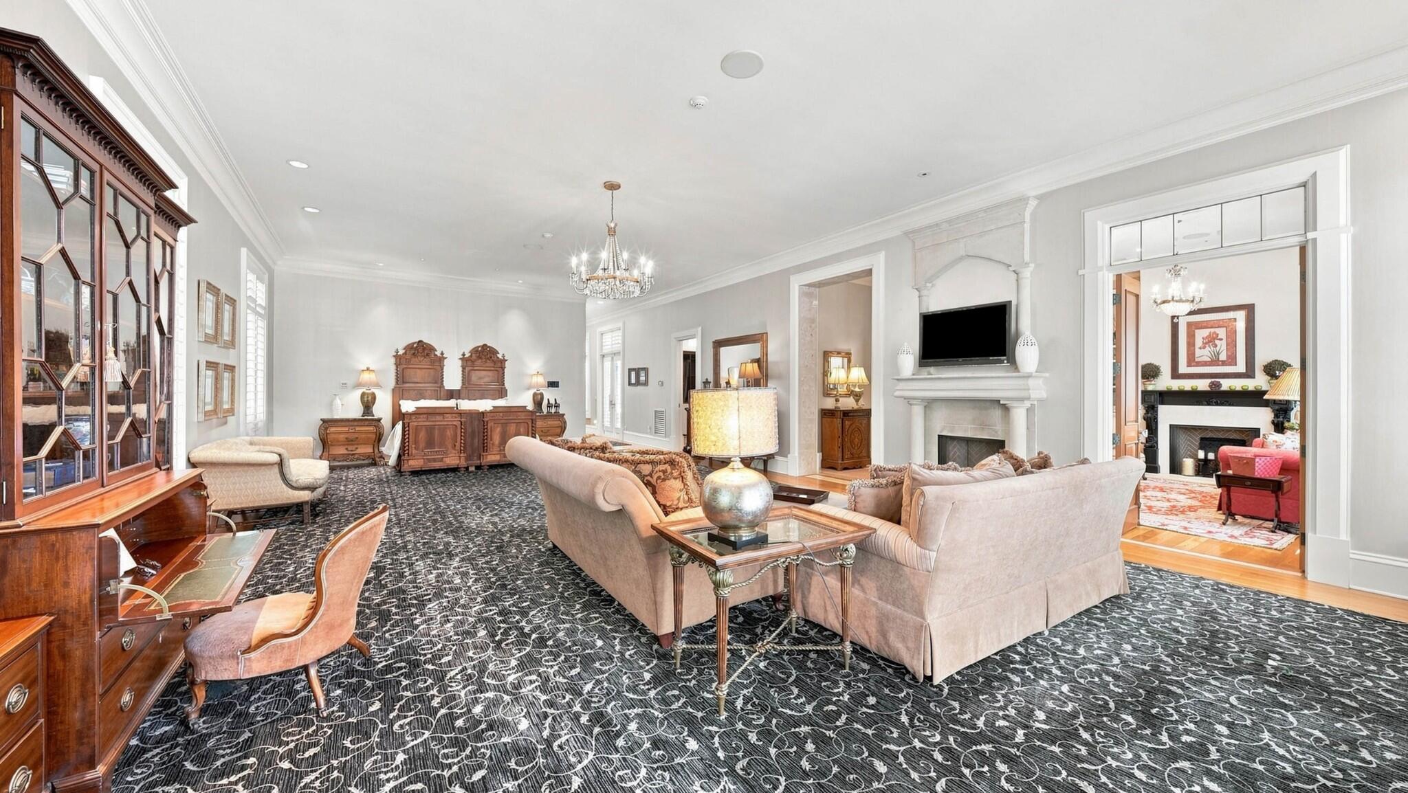 8843 Forest Creek Lane