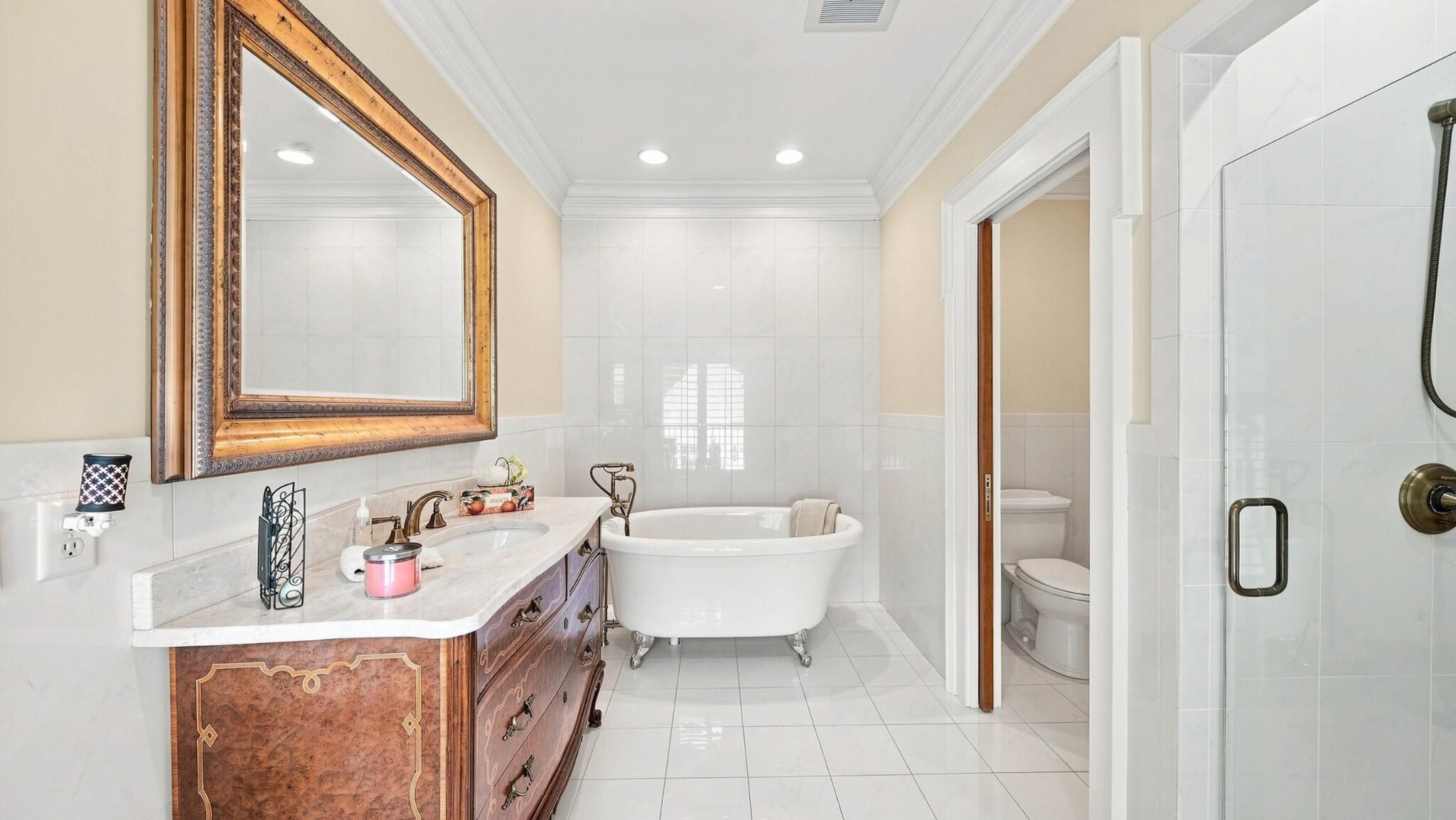 8843 Forest Creek Lane