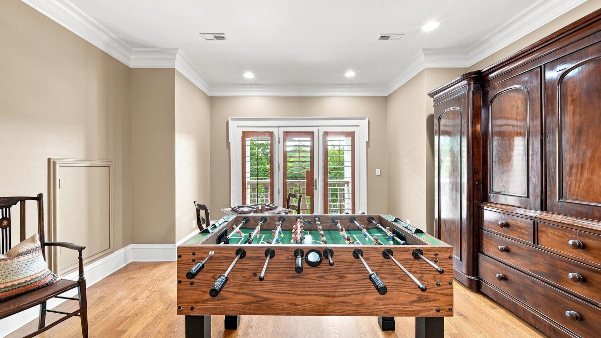 8843 Forest Creek Lane